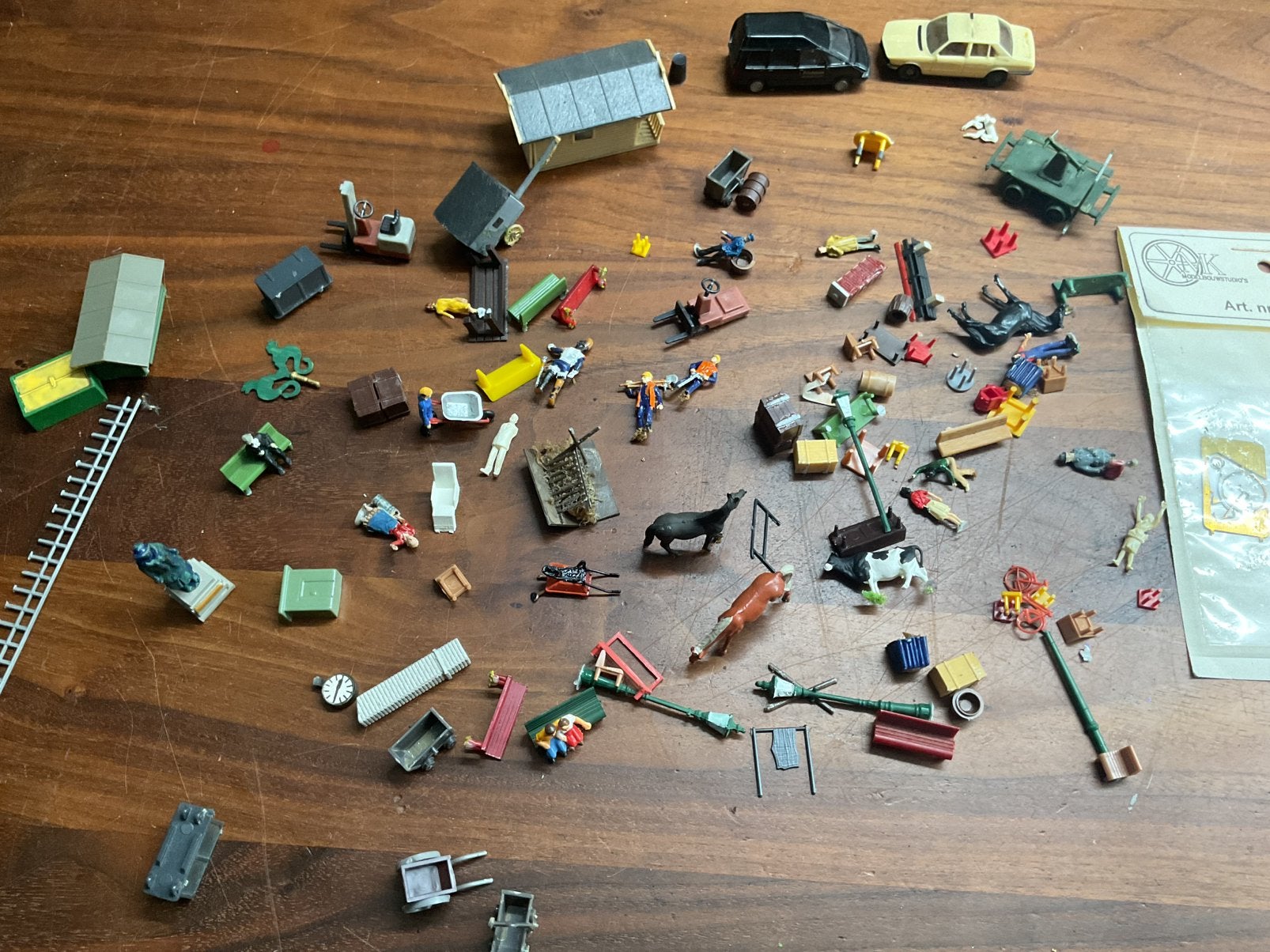 Partij poppetje vee paard auto kar, Overige merken, Gelijkstroom, Brug, Tunnel of Gebouw, Ophalen of Verzenden