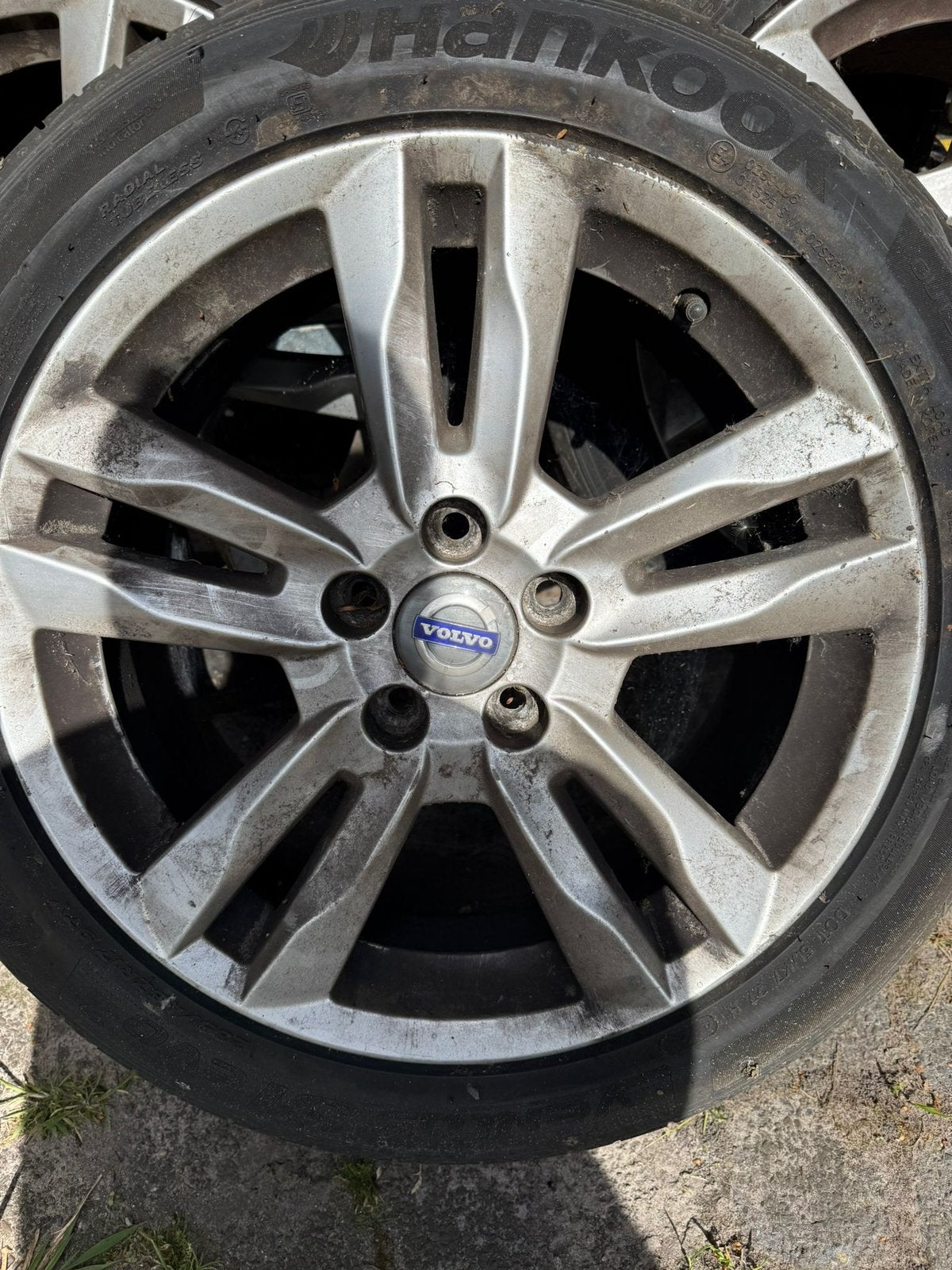 Set Volvo velgen, Ophalen