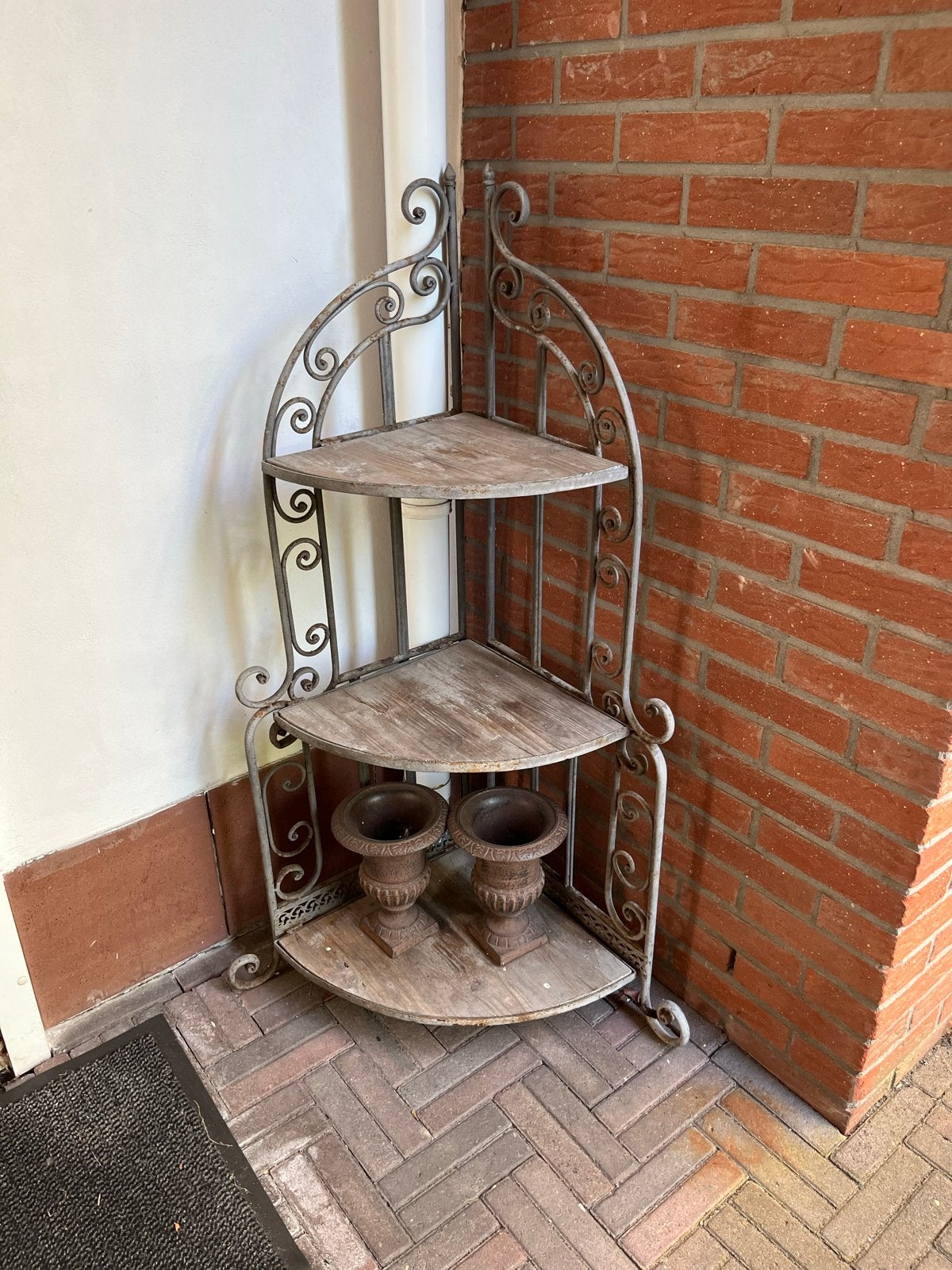 Hoek etagere / plantenrekje met 3 planken, Ophalen, Gebruikt