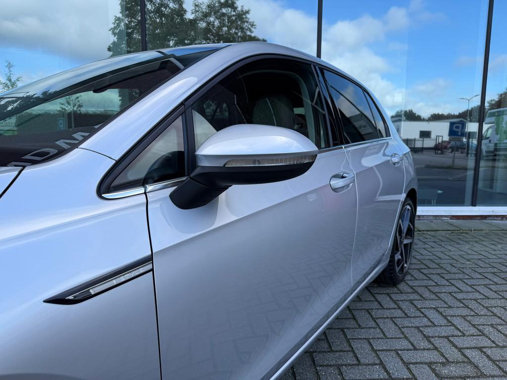 Volkswagen GOLF 1.5 eTSI Style - Automaat - Virt.Cockpit - W, Stof, 4 cilinders, 150 pk, Automatische klimaatregeling