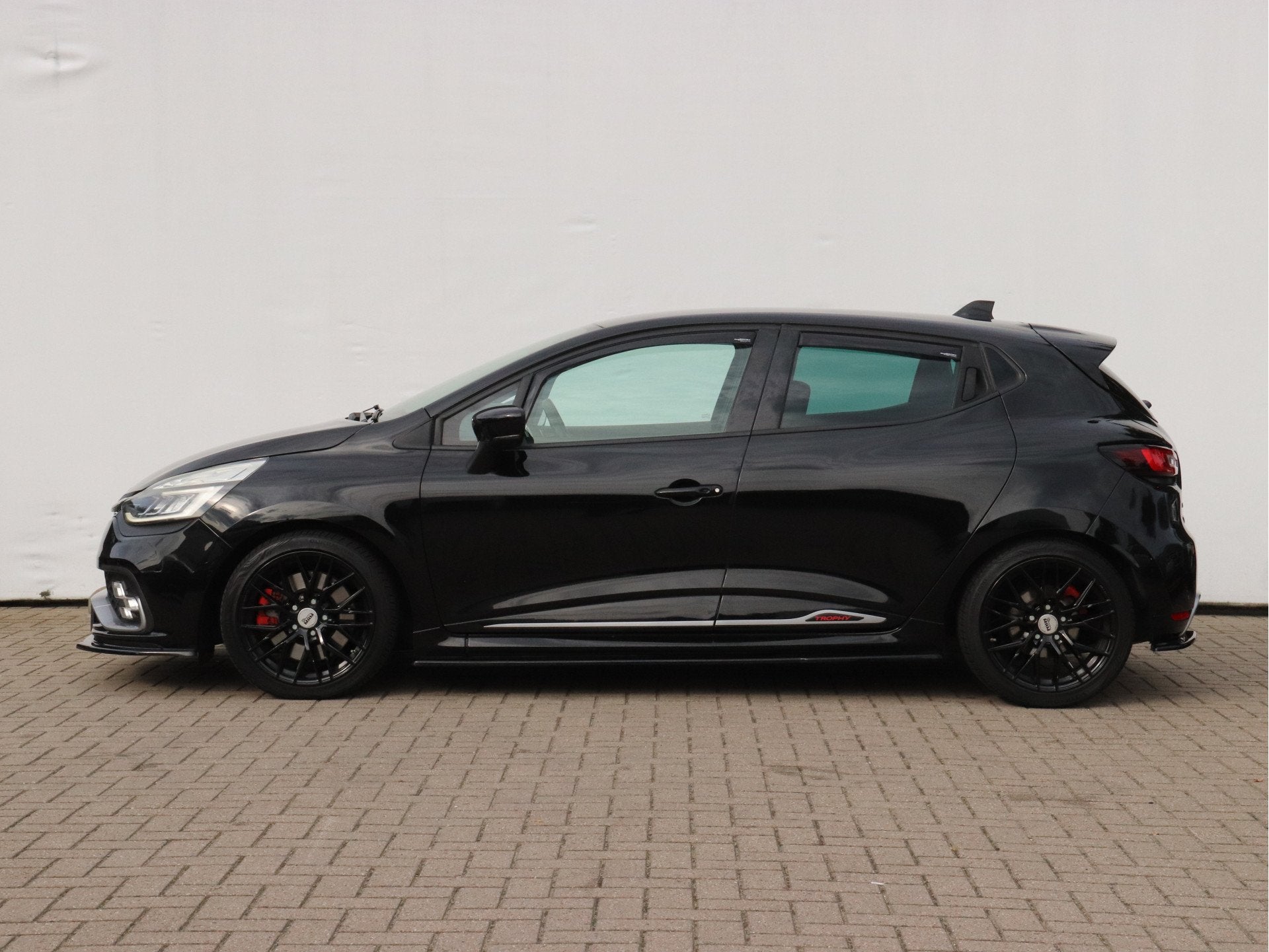 Renault Clio 1.6 Turbo R.S. Trophy STOELVERW / CAMERA / NAVI, Auto's, 1618 cc, Gebruikt, 4 cilinders, Leder en Stof