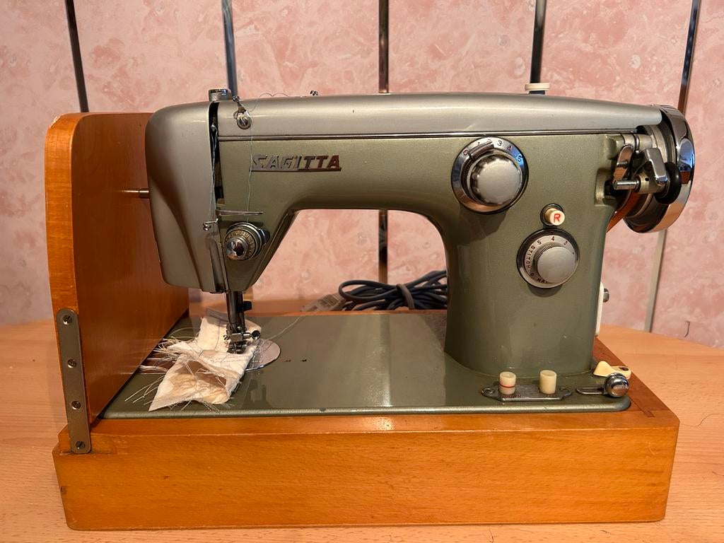 Vintage Sagitta Naaimachine - Klassiek Model, Antiek en Kunst, Ophalen of Verzenden