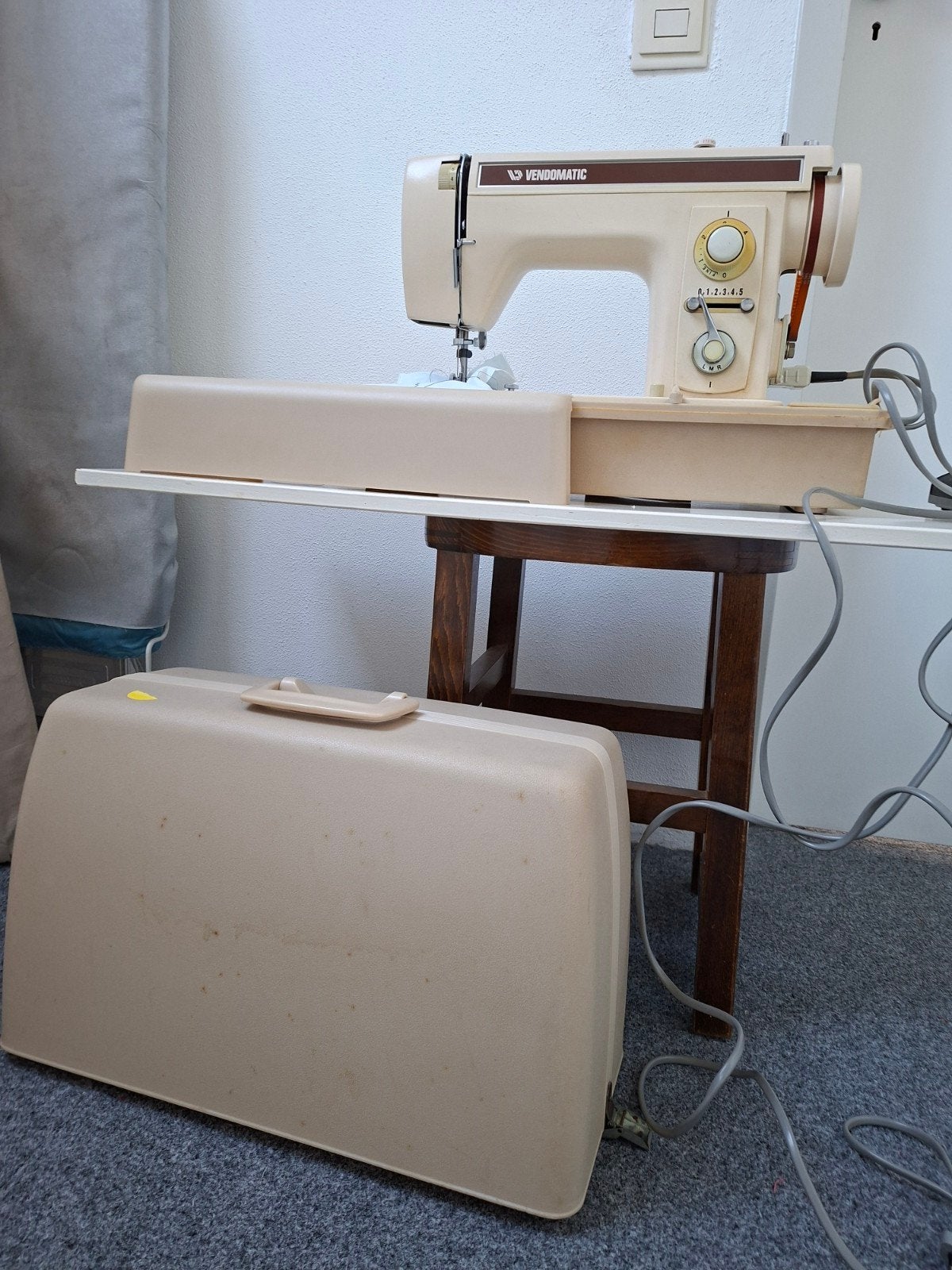 Degelijke naaimachine van VENDOMATIC, Ophalen, Gebruikt, Naaimachine, Overige merken