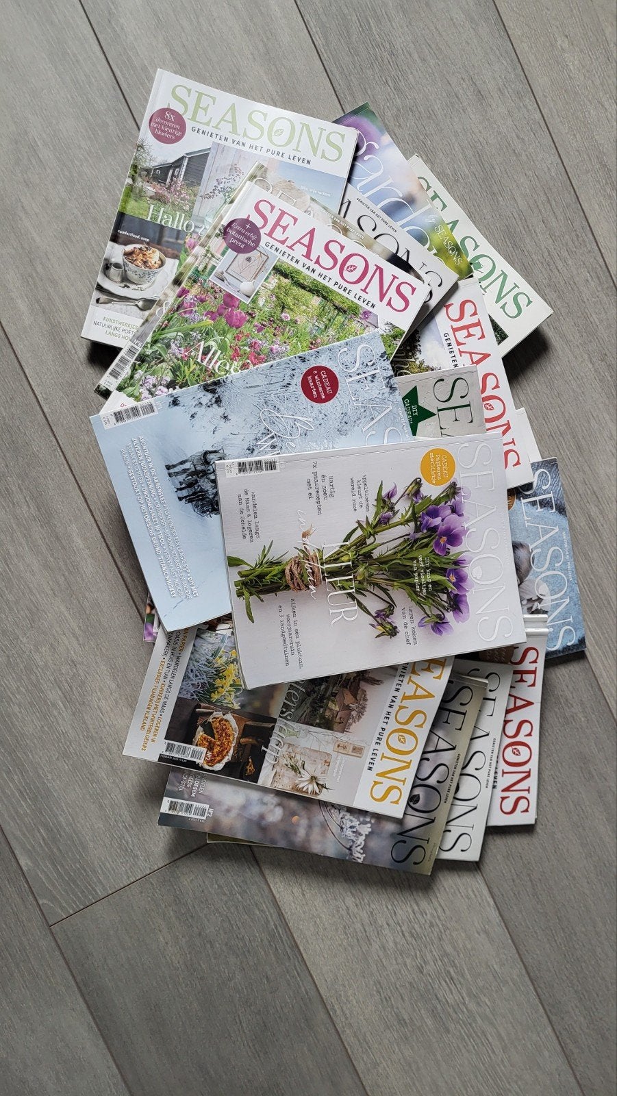 Tijdschriften Seasons 1 euro per stuk, Ophalen, Gelezen, Damesbladen