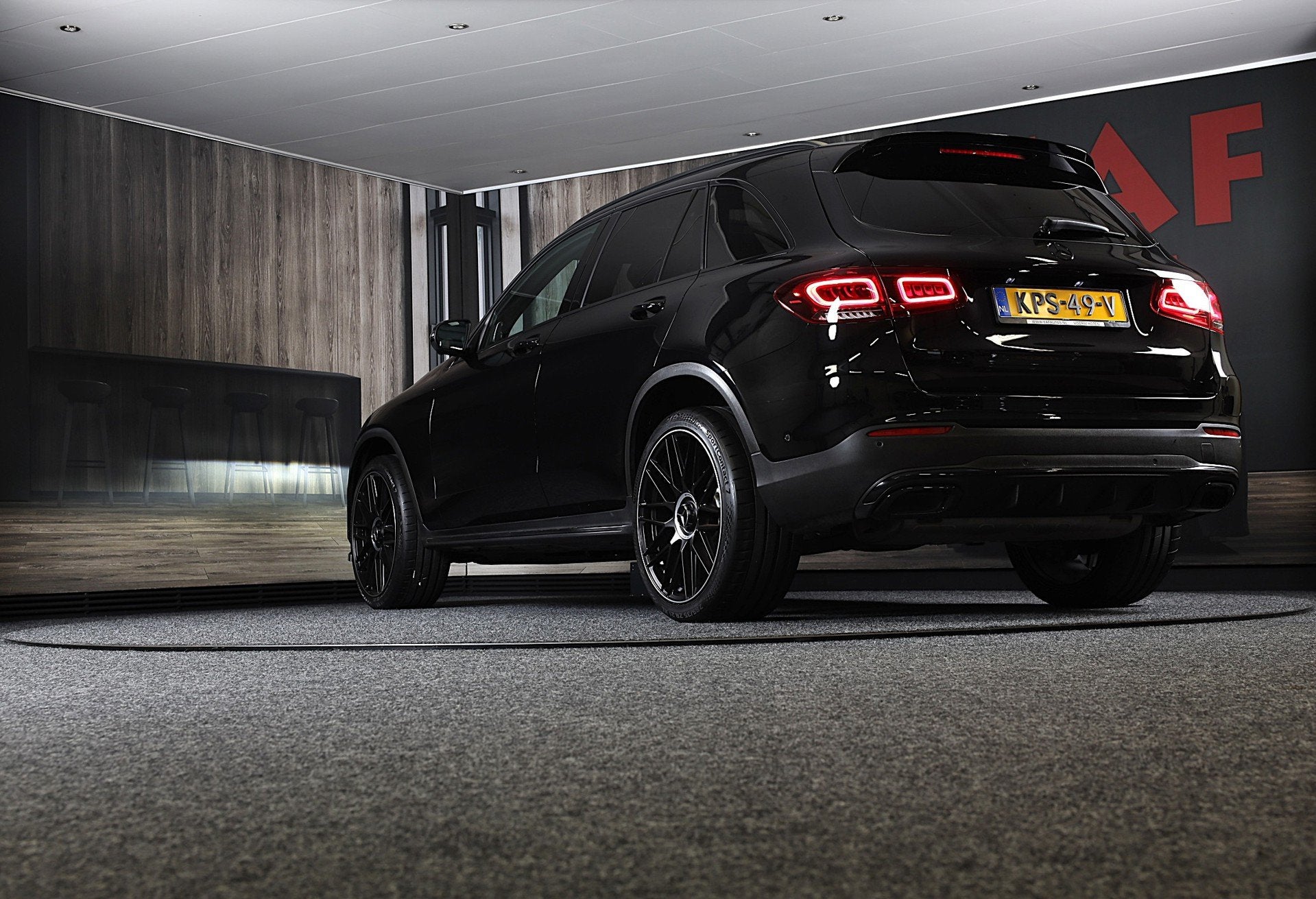 Mercedes-Benz GLC-klasse 300e 4MATIC AMG 63 Look / Head Up /, Automaat, Gebruikt, Euro 6, 4 cilinders