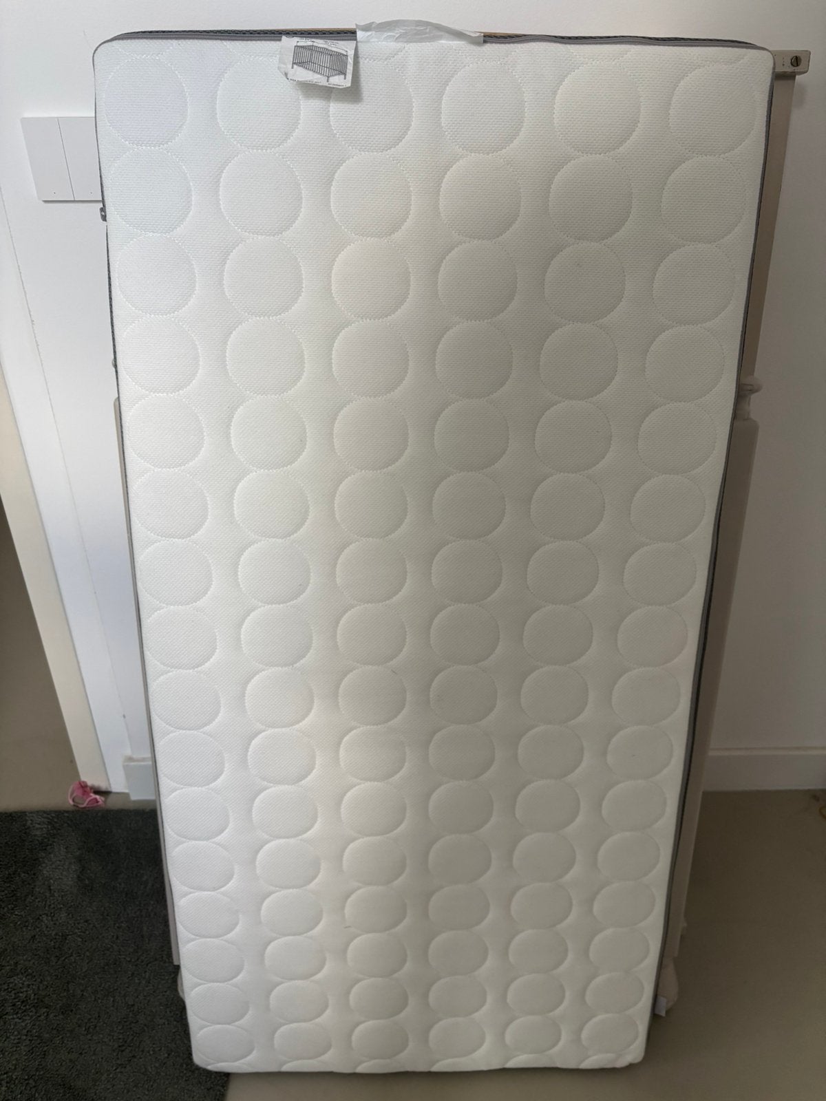 IKEA matras kinderbedje 120 x 60 cm, Ophalen, 190 cm of minder, Zo goed als nieuw, Eenpersoons