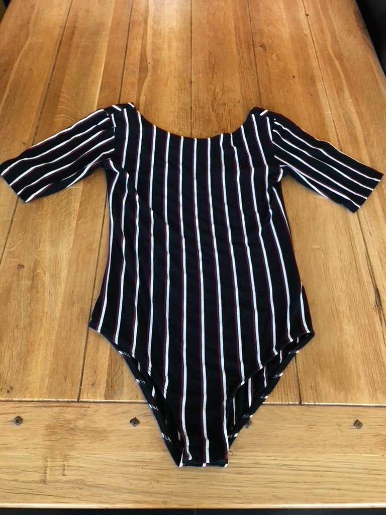 Zwart/wit/rood gestreepte Airdate body, maat M, Kleding | Dames, Maat 38/40 (M), Airdate, Verzenden, Zwart