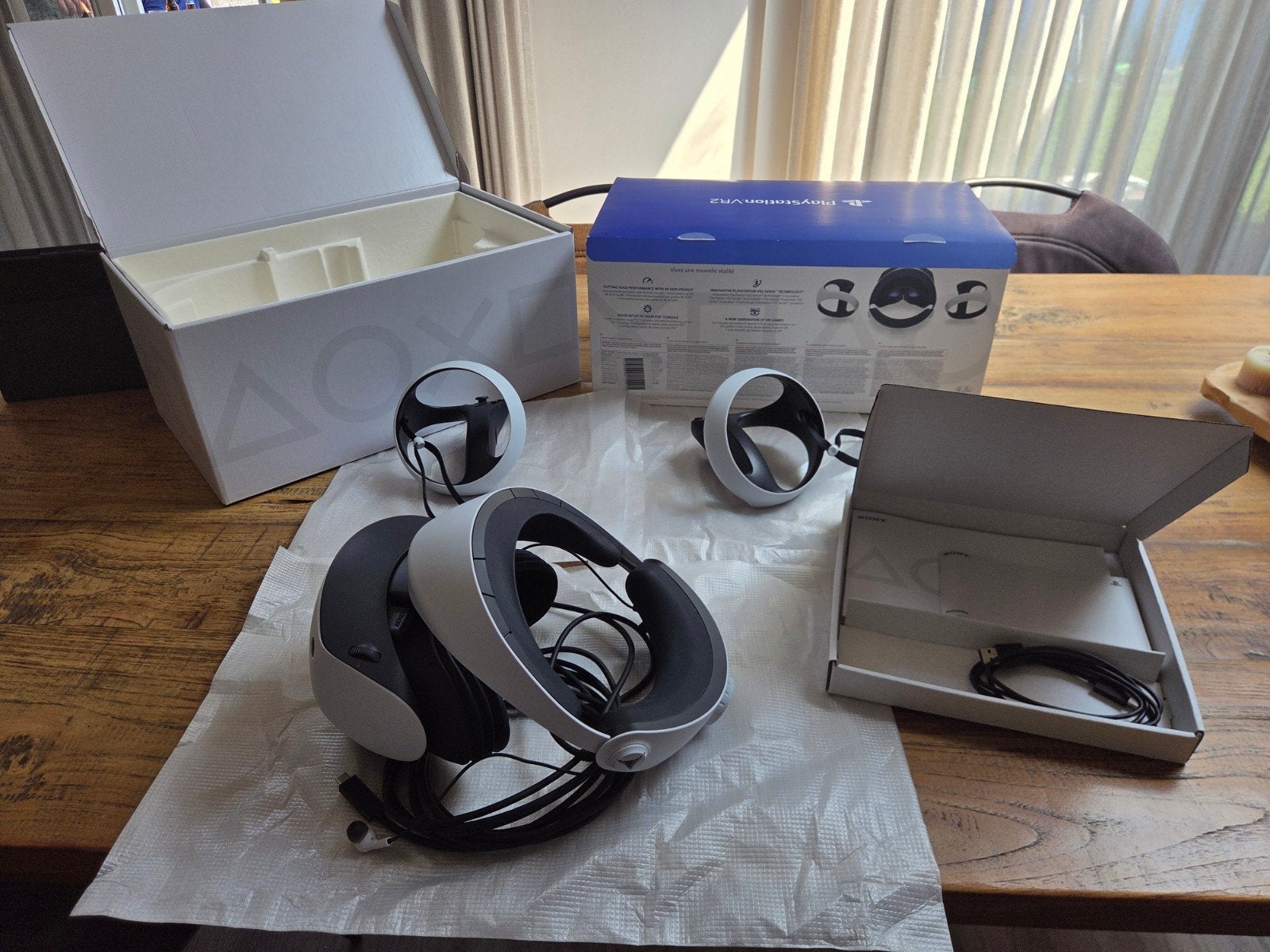 Sony PlayStation VR2 Headset met Sense Controllers, Spelcomputers en Games, Virtual Reality, Zo goed als nieuw, Sony PlayStation
