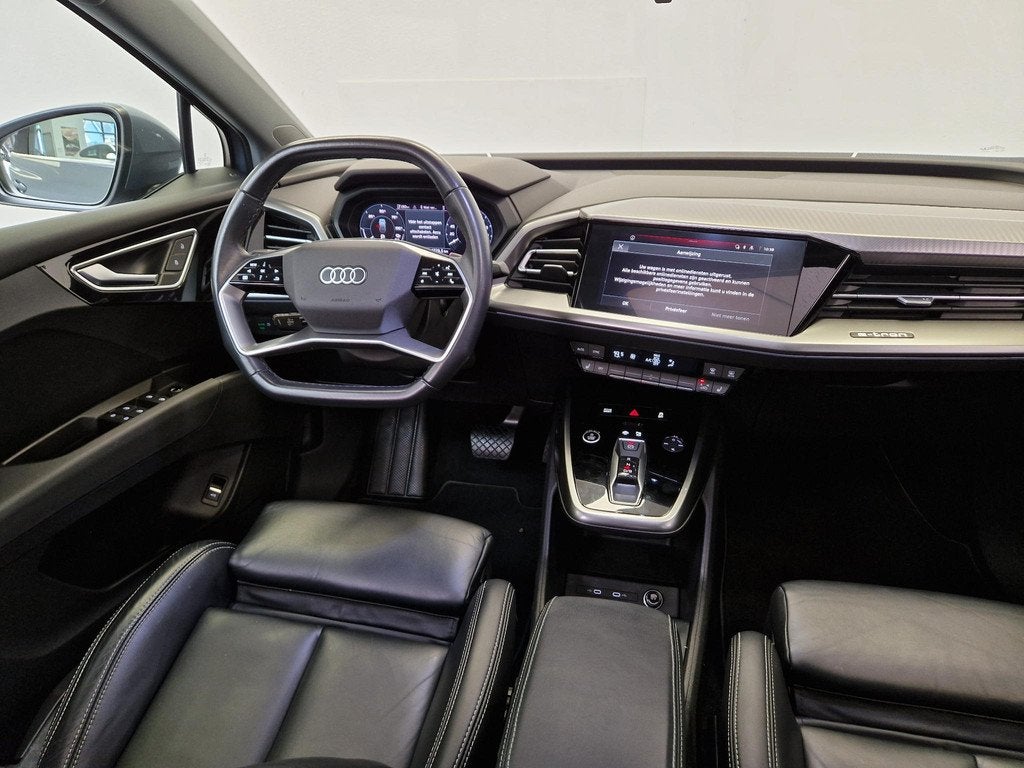 Audi Q4 e-tron 40 Launch edition Advanced Plus 77 kWh | 90%, Auto's, Achterwielaandrijving, Met garantie (alle), Blauw, Q4 e-tron