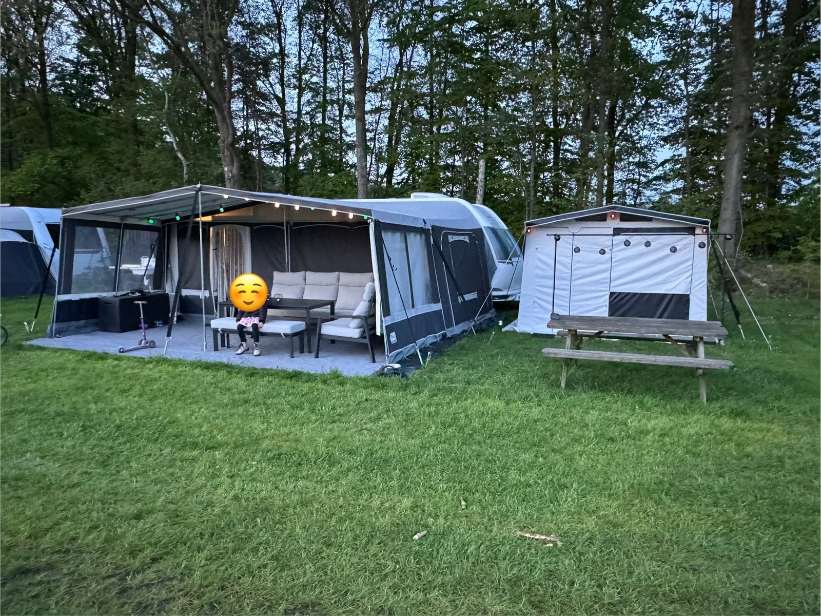 Hobby 560 UL De Luxe (2015) zeer compleet incl seizoenplek!!, Rondzit, Hobby, Ringverwarming, Particulier