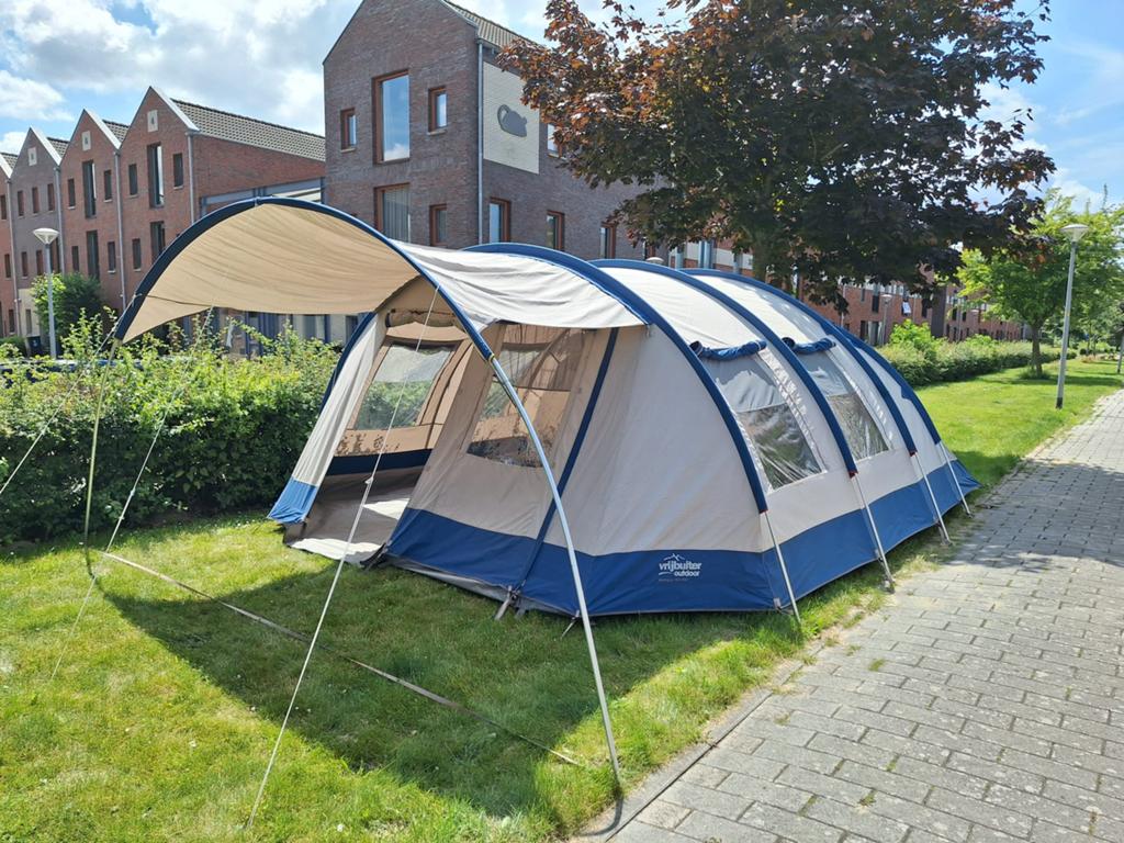 Ruime 6 persoons tunneltent - Vrijbuiter Michigan 460, Ophalen, Gebruikt, Tot en met 6