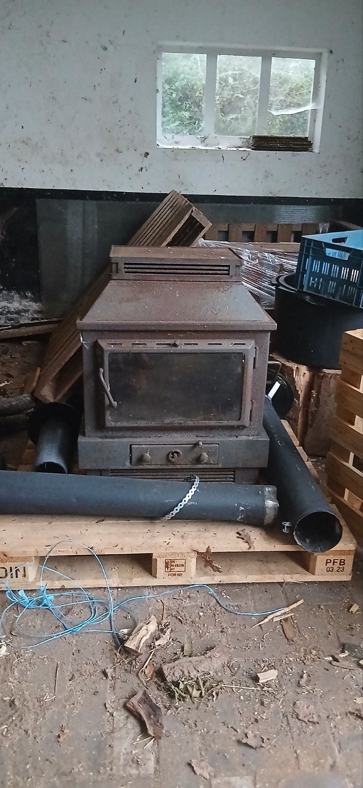 gietijzeren hout/buiten kachel met pijpen, Ophalen, Gebruikt, Houtkachel, Vrijstaand