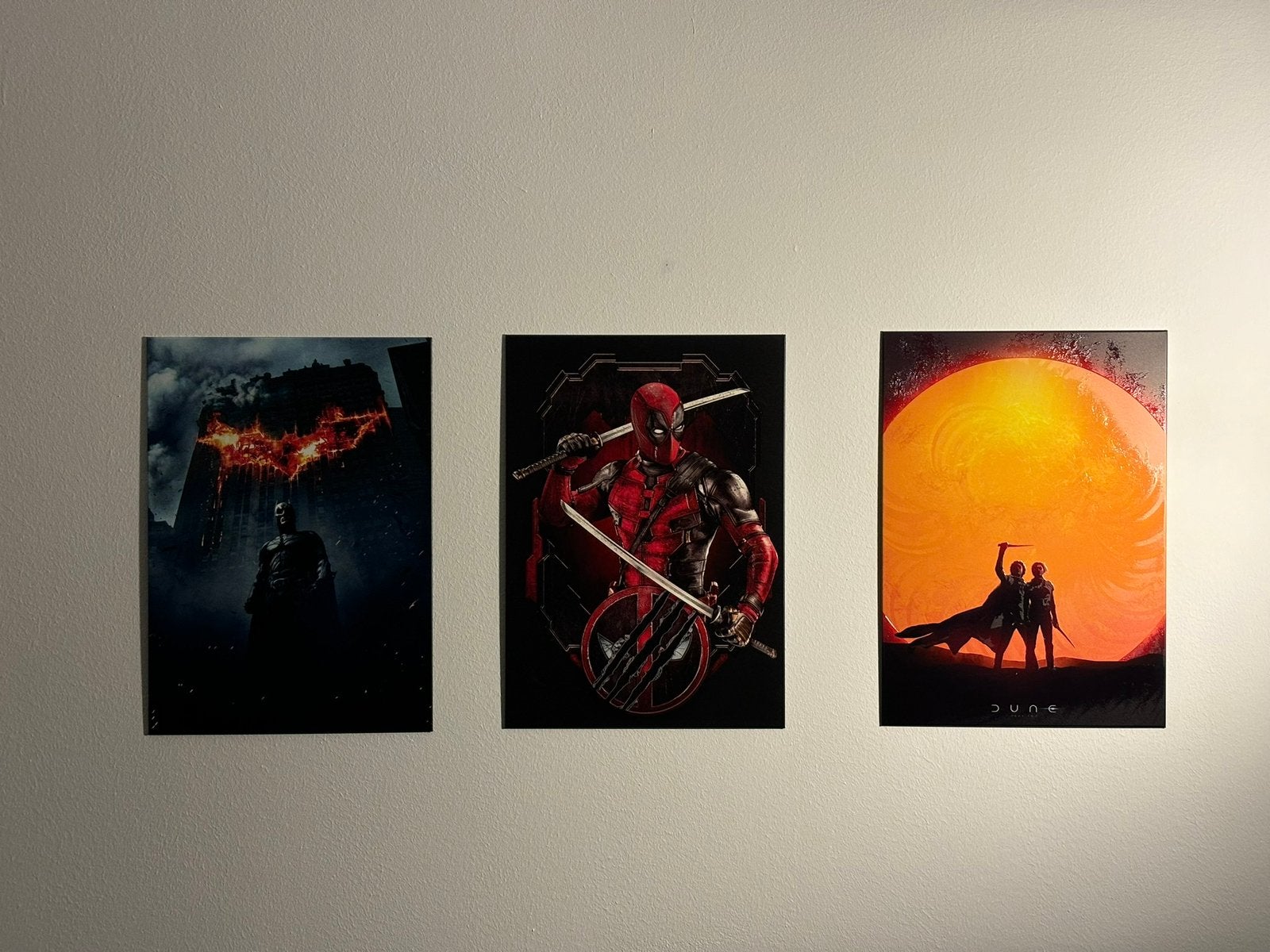 Displate Textra - Dune Deadpool en Batman The Dark Knight, Ophalen, Rechthoekig Staand, Zo goed als nieuw, A1 t/m A3
