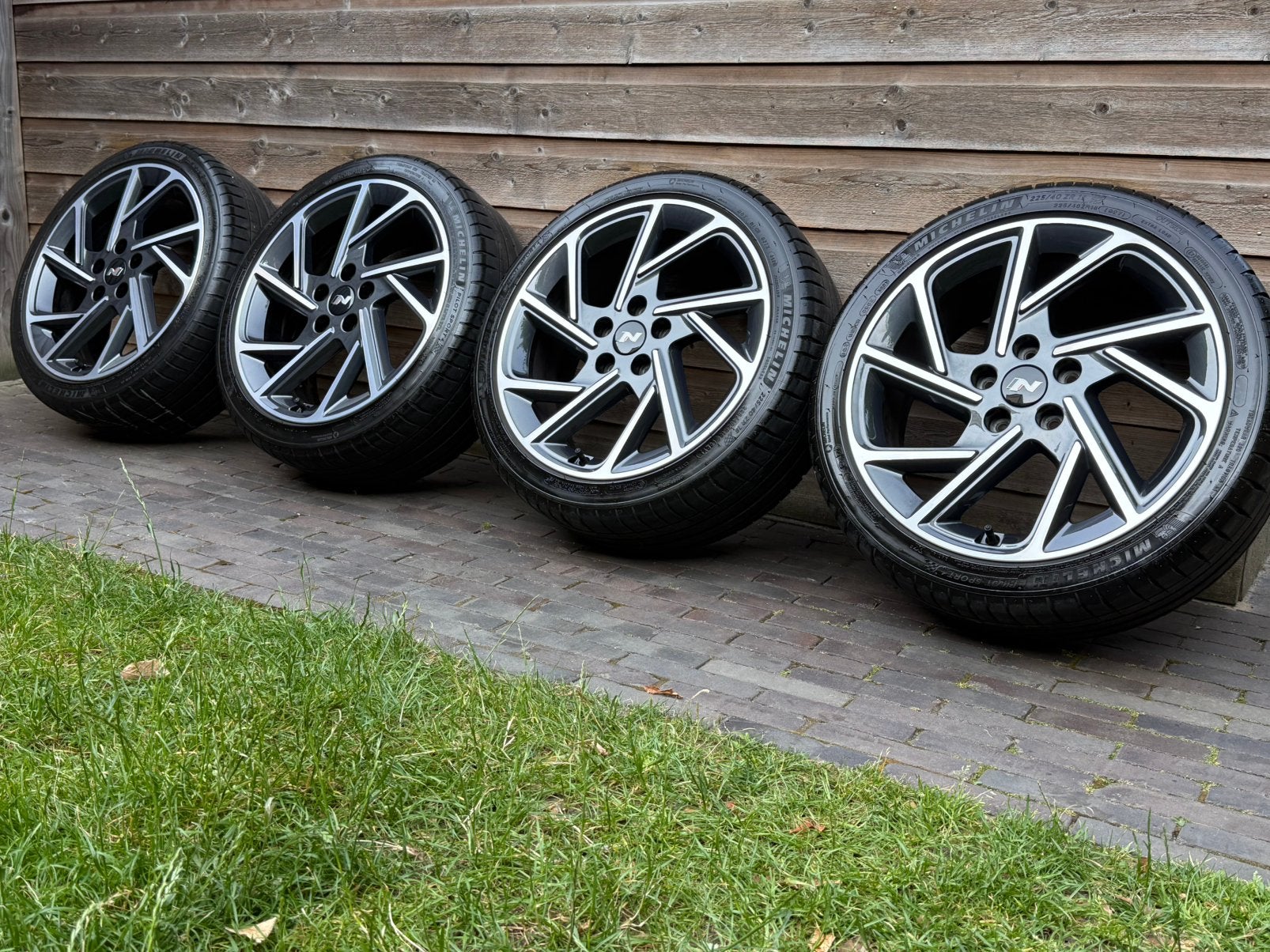 Orig Hyundai I30 N Line 18 inch velgen + zomerbanden, 18 inch, Gebruikt, Banden en Velgen, Ophalen of Verzenden