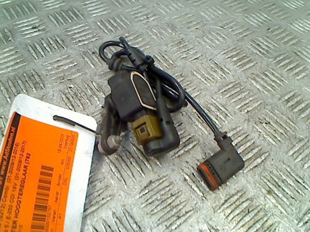 Xenon Starter HOOGTEREGLAAR E Estate (S212) 2010, Gebruikt, Mercedes-Benz AG, Mercedes-Benz, Mercedesstraße 120, Stuttgart 70372, , Duitsland