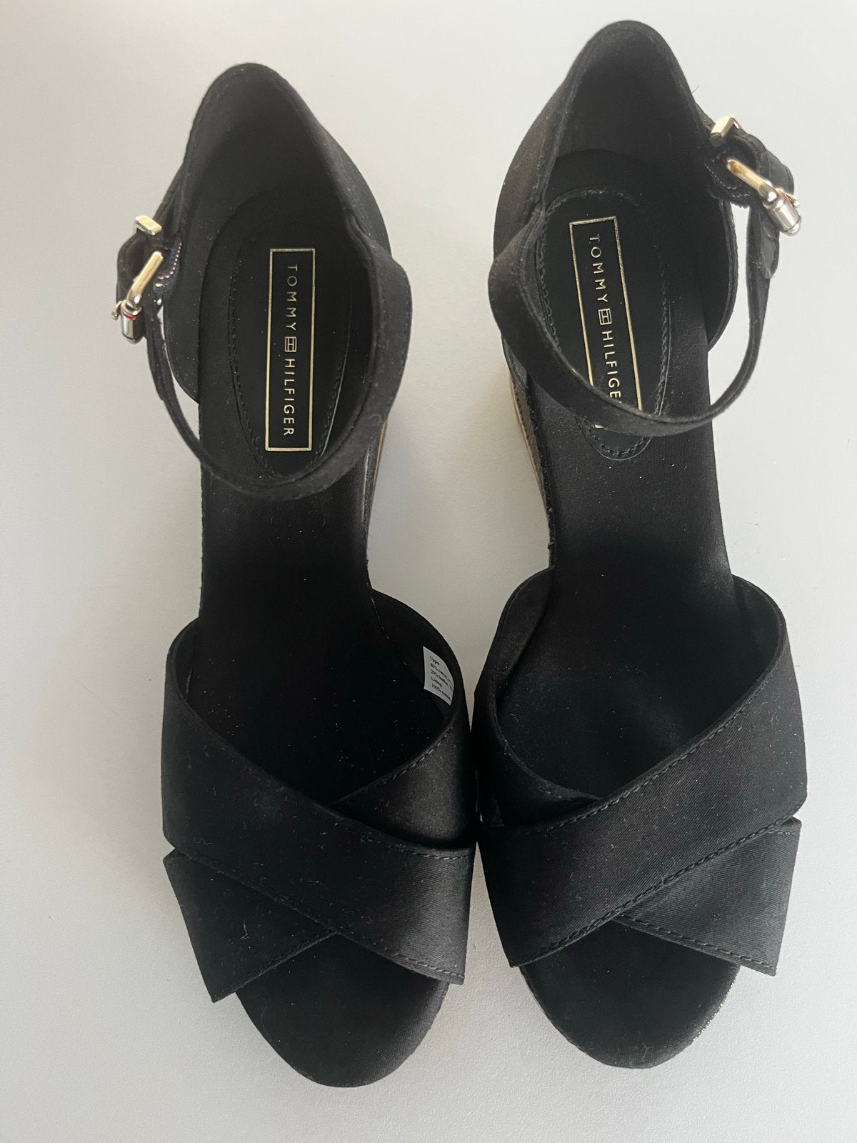 Tommy Hilfiger sandalen met hak - Maat 40, Nieuw, Ophalen of Verzenden, Nieuw, Sandalen of Muiltjes