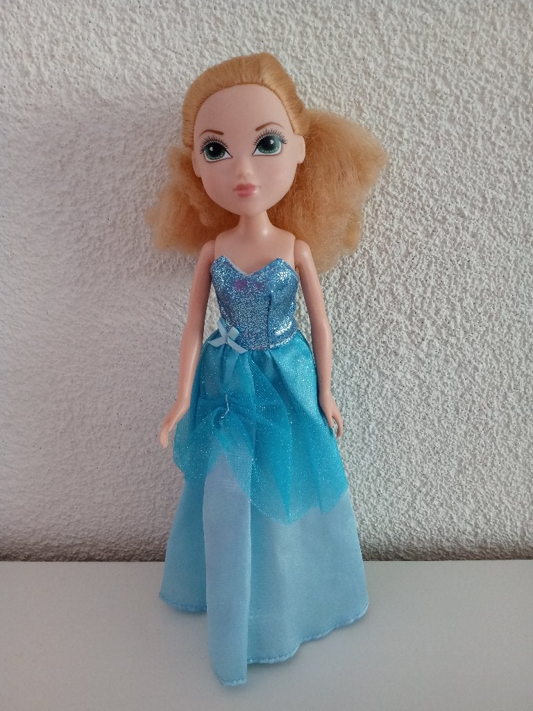 Moxie Girlz Princess - AVERY, Kinderen en Baby's, Speelgoed | Poppen, Ophalen of Verzenden, Gebruikt, Overige typen