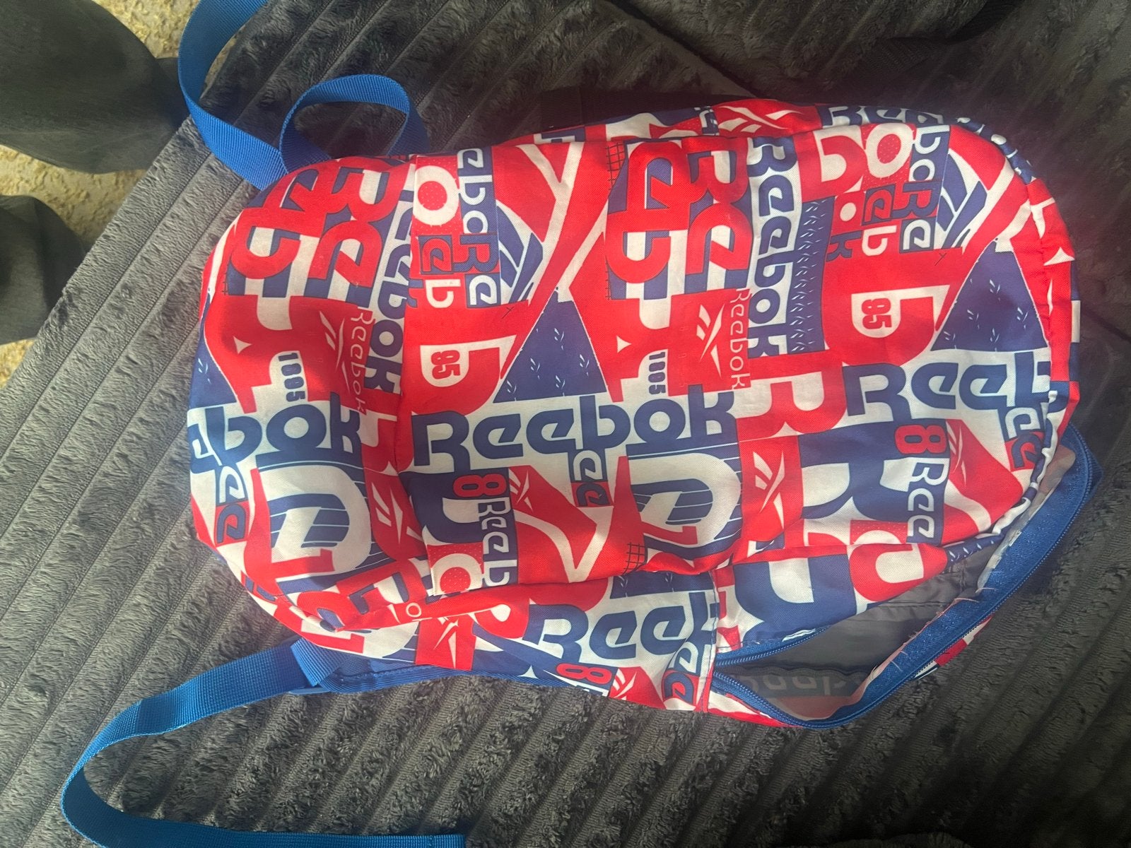Reebok rugzak rood/blauw met logo's, Overige merken, Gebruikt, 25 tot 40 cm, Ophalen of Verzenden