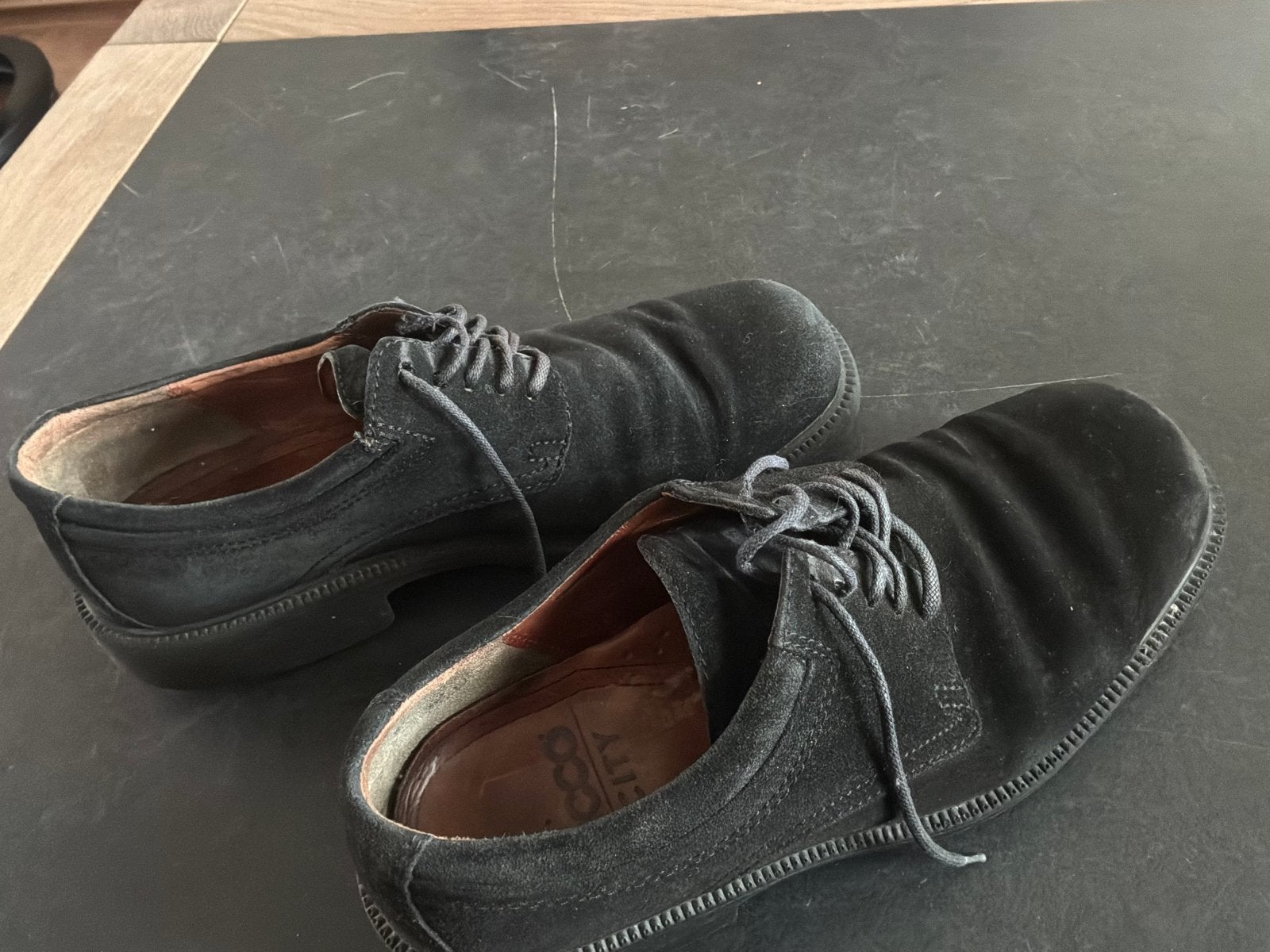 ECCO CITY Herenschoenen - Zwart Suède - Maat 42, Ophalen of Verzenden, Gedragen, Zwart, Veterschoenen
