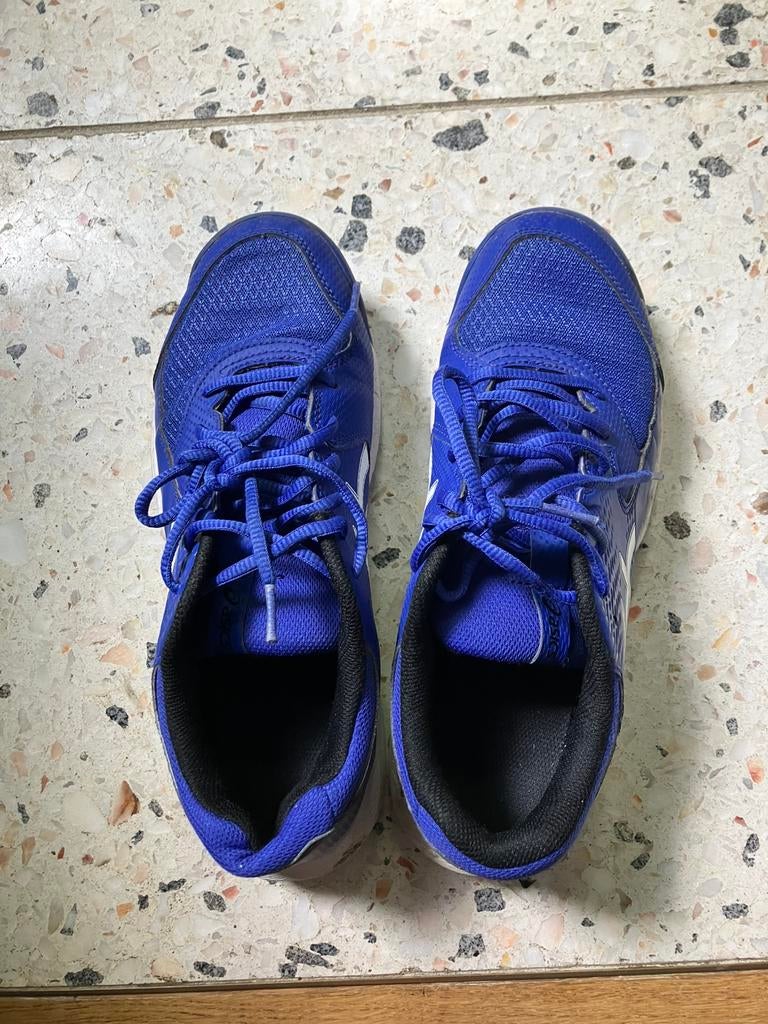 Tennisschoenen, Overige typen, Ophalen of Verzenden, Zo goed als nieuw, Overige sporten