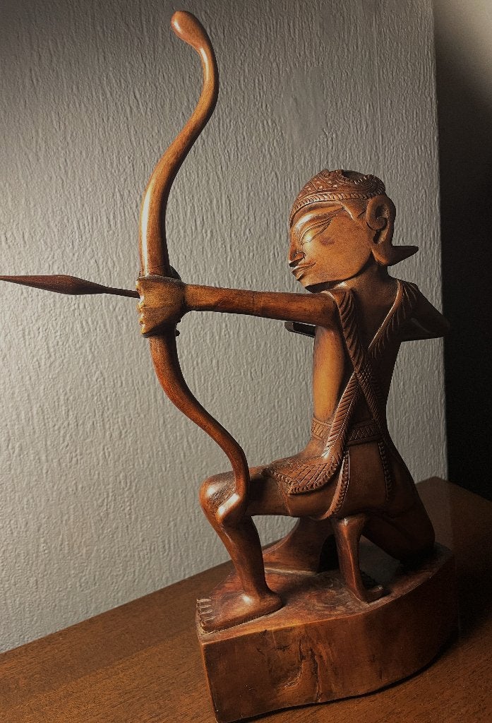 Zeer bijzondere Art Deco Pita Maha Bali boogschutter Arjuna, Verzenden, Handgemaakt, Beeld, Hout