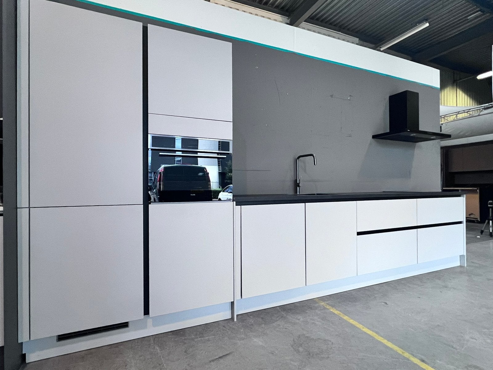 Prachtige greeploze keuken compleet met apparatuur.(2024), Ophalen, Enkelwandige keuken, Zo goed als nieuw, Grijs