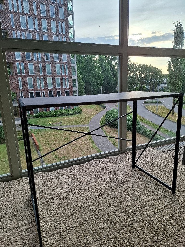 Foldable wooden table with metal frame, Ophalen, Gebruikt, Hout, Bruin