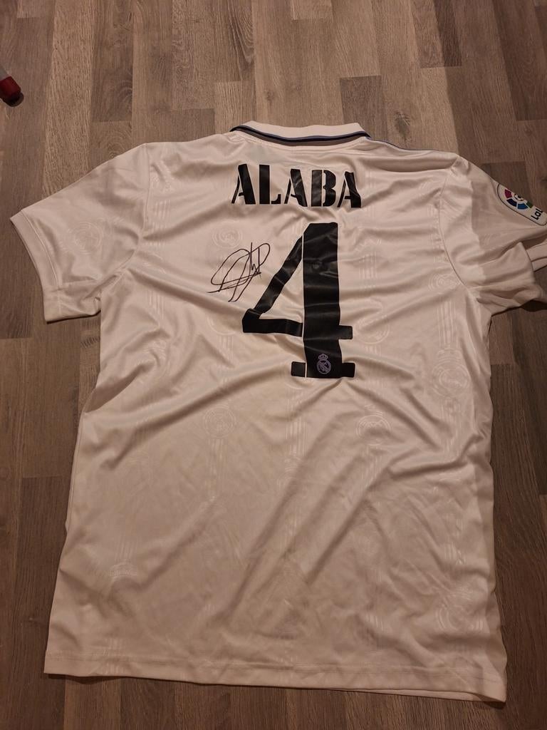 Gesigneerd Real Madrid shirt Alaba met certificaat, Ophalen of Verzenden, Zo goed als nieuw, Buitenlandse clubs, Shirt