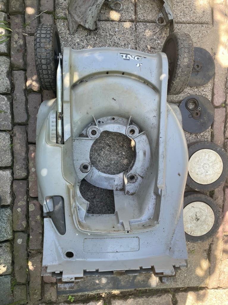 Kunststof maaidek Honda grasmaaier, Cirkelmaaier, Gebruikt, Ophalen of Verzenden, Benzine-grasmaaier