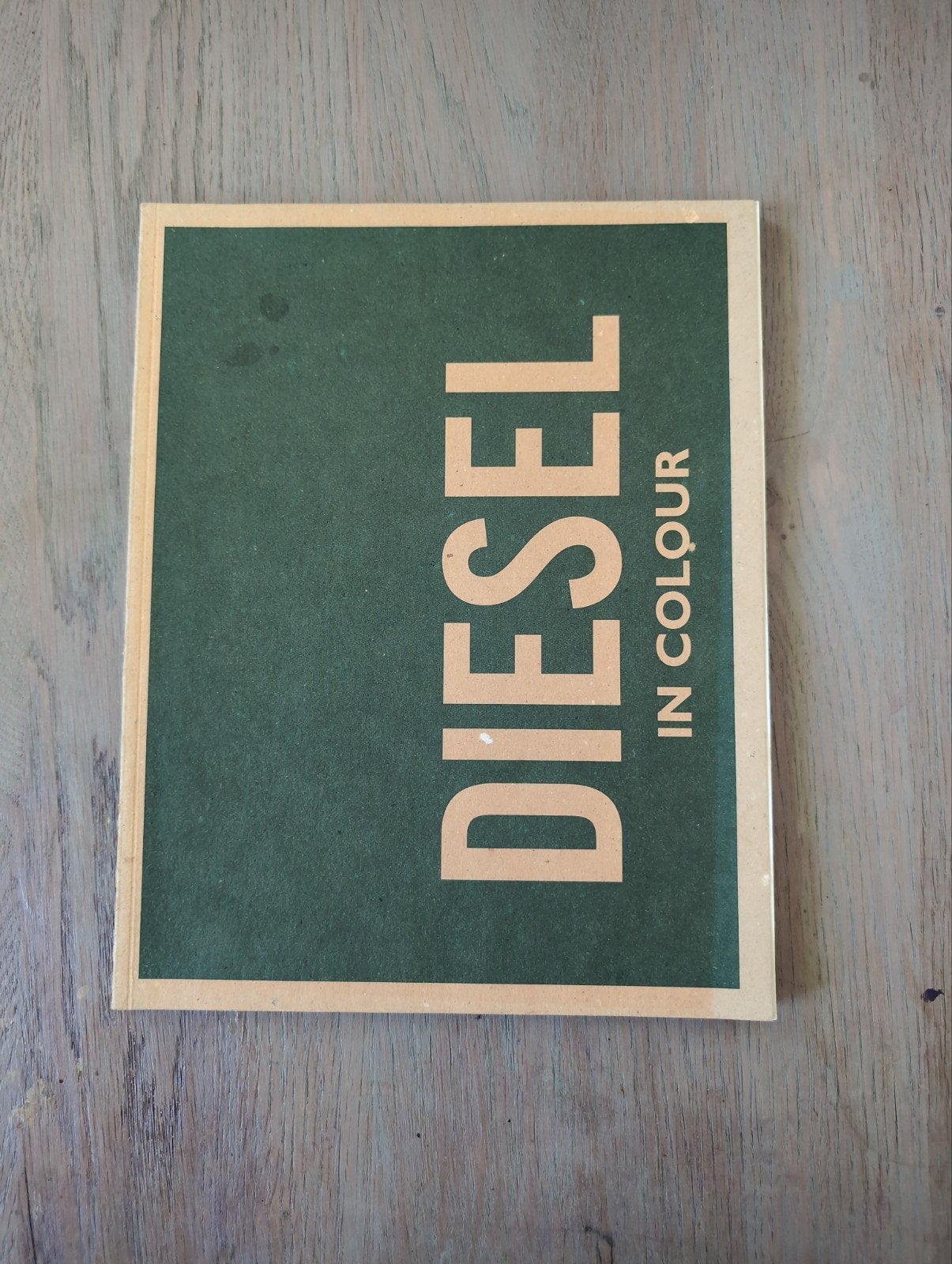 Diesel In Colour Catalogus - Vintage Modeboek, Boeken, Ophalen of Verzenden, Gelezen, Onbekend, Catalogus