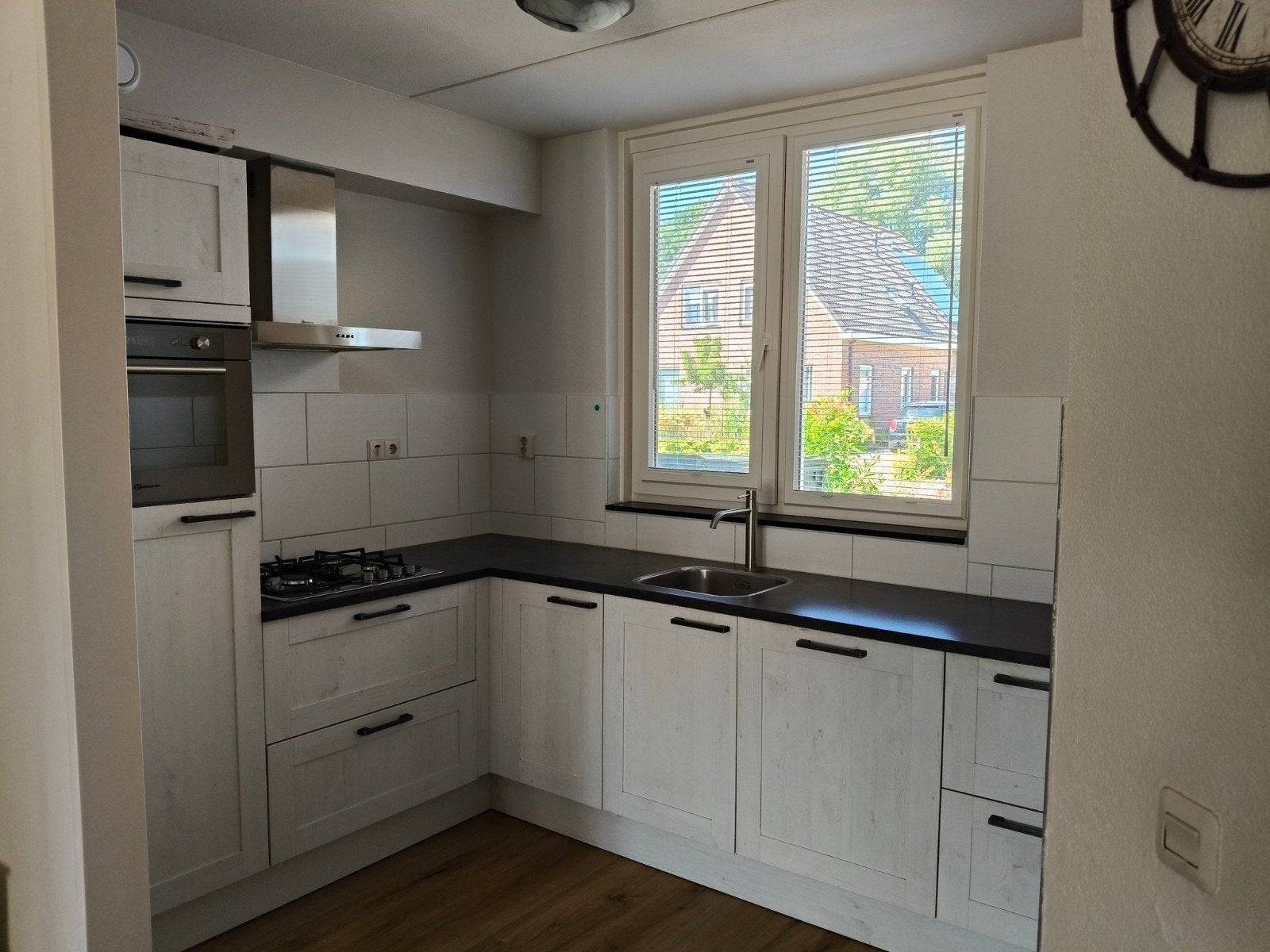 Complete hoekkeuken met inbouwapparatuur, Huis en Inrichting, Ophalen, Gebruikt, Wit, Hoekkeuken