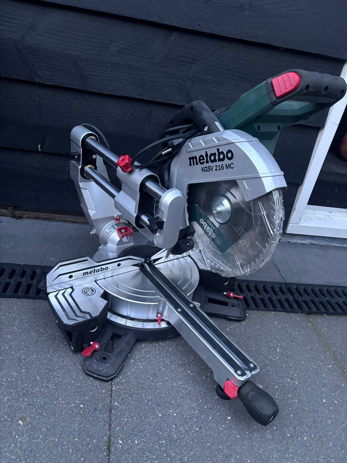 Metabo KGSV 216 MC afkortzaag - Z.g.a.n. schakelaar blijft h, 70 mm of meer, Ophalen of Verzenden, Zo goed als nieuw, Afkortzaag
