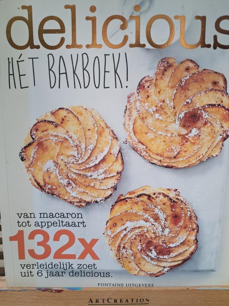 Delicious Hét Bakboek! Van Macaron tot Appeltaart, Taart, Gebak en Desserts, Ophalen of Verzenden, Zo goed als nieuw, Delicious Magazine