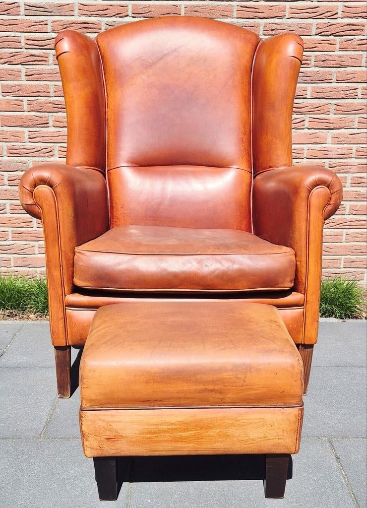 Oorfauteuil  met voetenbankje SCHAPENLEER, Ophalen of Verzenden