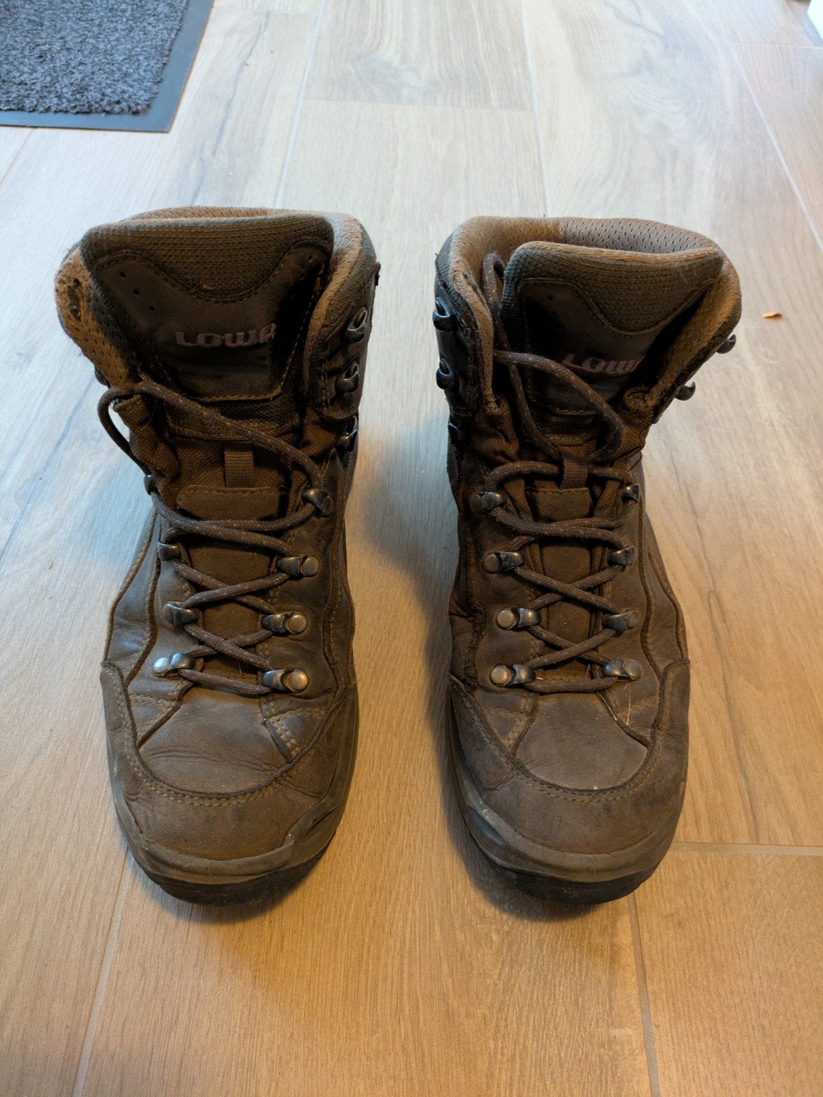 Lowa Renegade wandelschoenen, maat 40 (zool los), Ophalen, Gebruikt, Schoenen