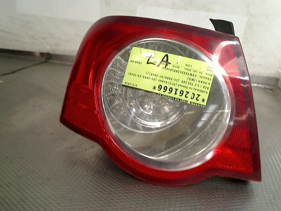 Achterlicht Links Volkswagen Passat (3C2) 2008 3C5945095H, Gebruikt, Volkswagen, Volkswagen AG, Kundenbetreuung@volkswagen.de