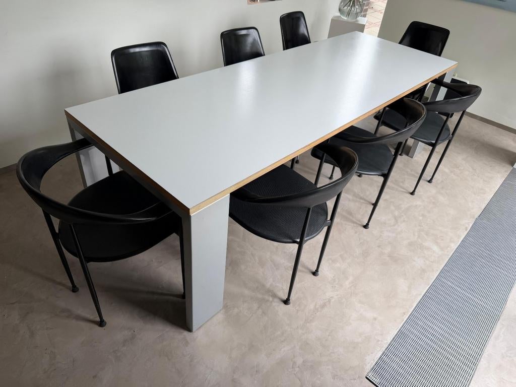 Grote moderne eettafel met metalen onderstel, Huis en Inrichting, Tafels | Eettafels, Ophalen, Gebruikt, Modern, Industrieel, Overige materialen