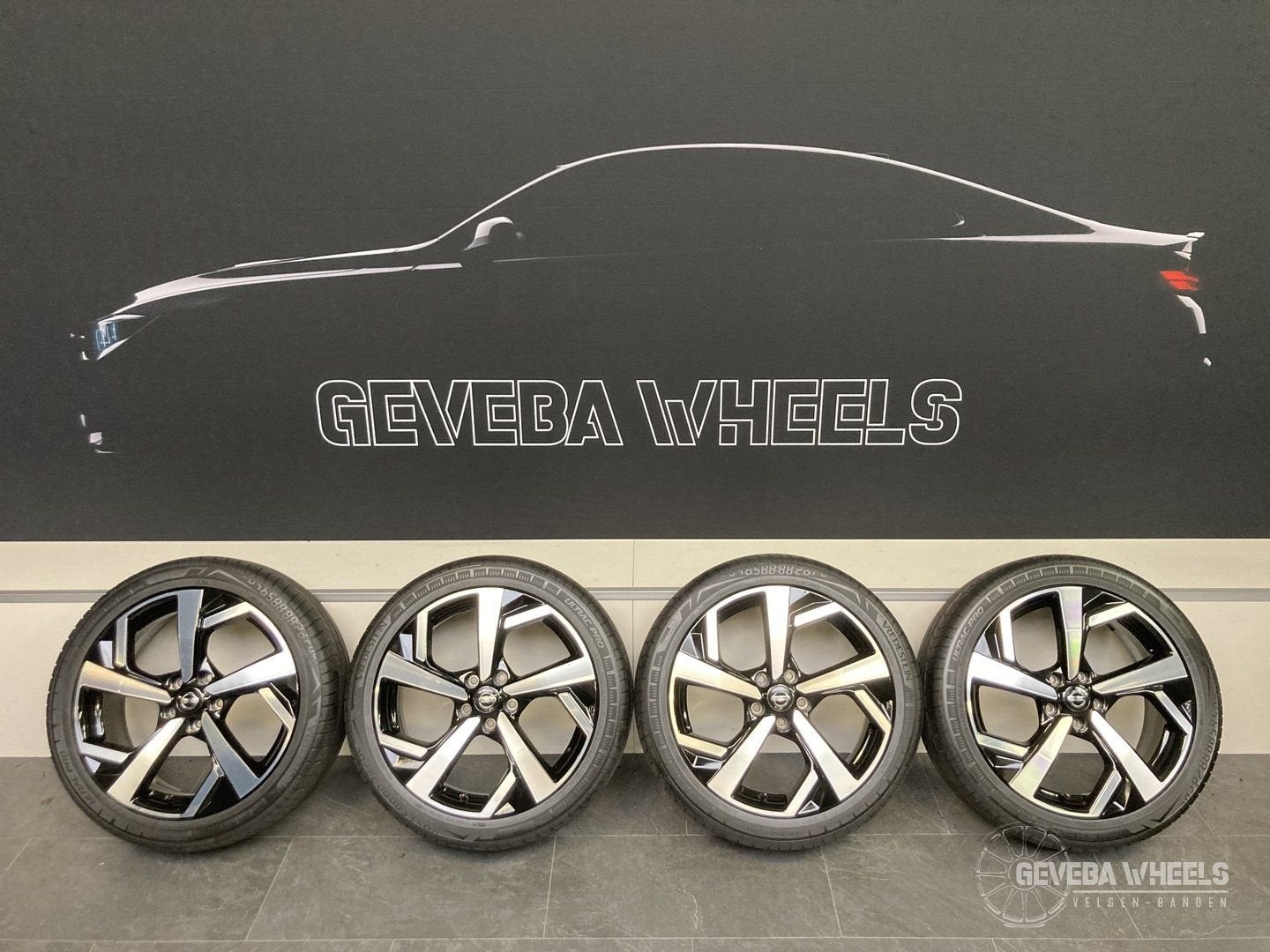 19” originele Nissan Qashqai J10 J11 Tekna velgen + banden, Auto-onderdelen, 19 inch, Gebruikt, -, -