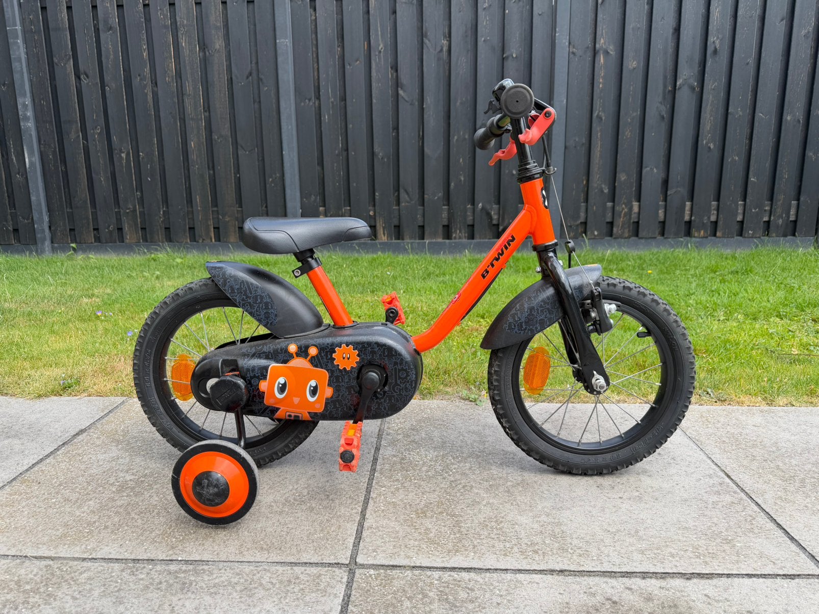 Btwin 14 inch kinderfiets!, Ophalen, Zo goed als nieuw, Minder dan 16 inch, Zijwieltjes