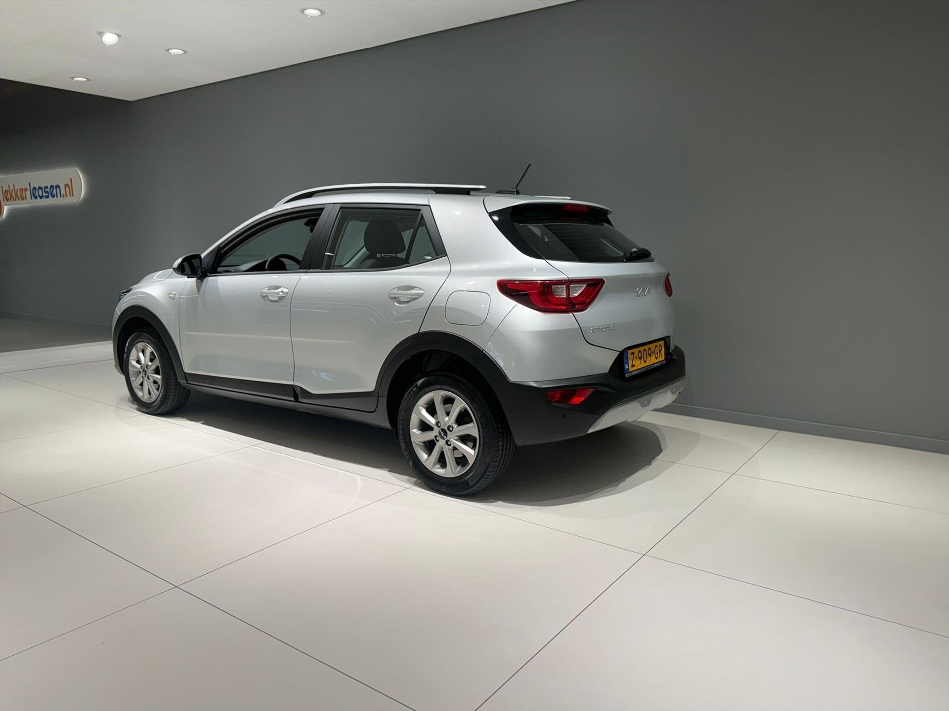 KIA Stonic 1.0 T-GDi MHEV 100pk DynamicLine, Auto's, Gebruikt, Origineel Nederlands, Bedrijf, Handgeschakeld