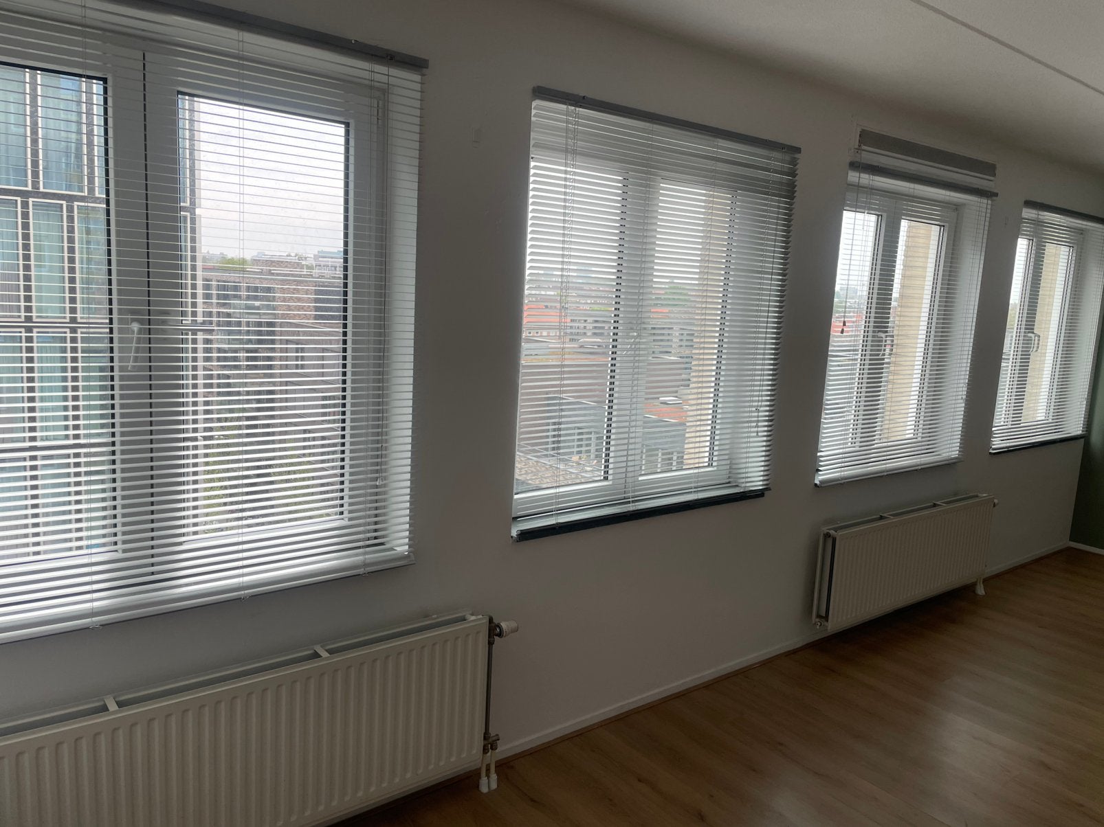 Jaloezieën grijs aluminium., Ophalen, Zo goed als nieuw