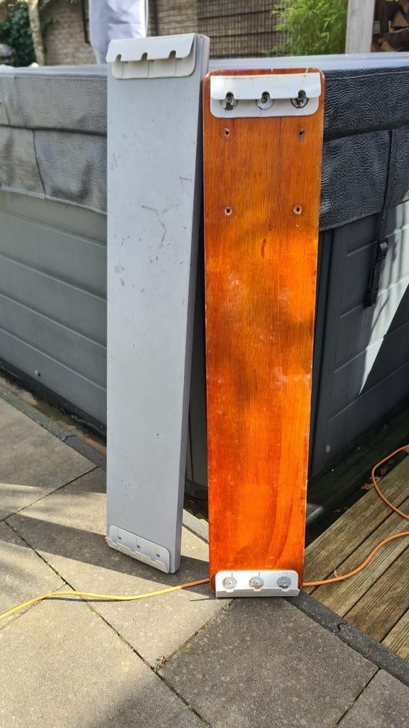 Bankjes voor rubberboot, Ophalen
