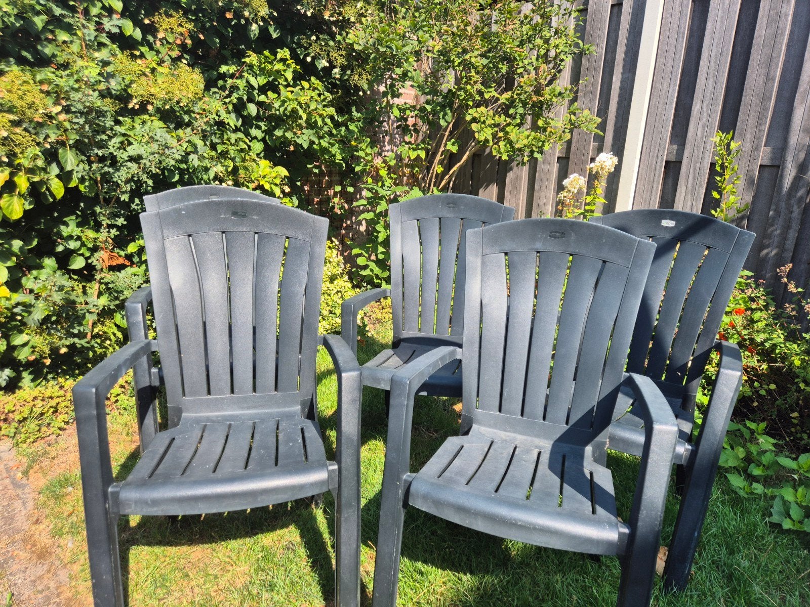 5x Jardin tuinstoelen, kunststof stoel voor op balkon/terras, Tuin en Terras, Tuinstoelen, Ophalen, Gebruikt, Kunststof, Stapelbaar