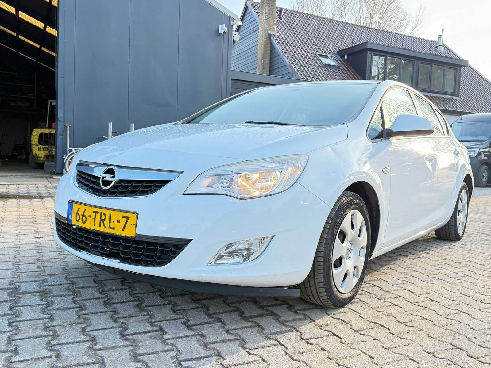 Opel - Astra - 1.3 CDTi S/S Edition, Auto's, Euro 5, Gebruikt, Overige brandstoffen, Bedrijf