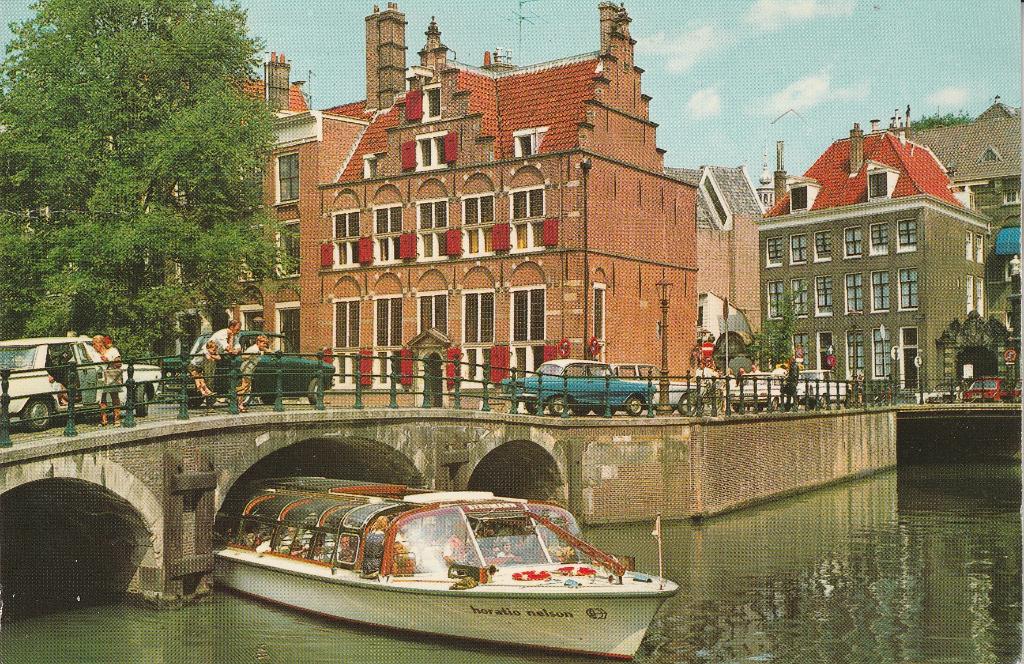 Amsterdam Huis aan de drie grachten, Ophalen of Verzenden, 1960 tot 1980, Gelopen, Noord-Holland