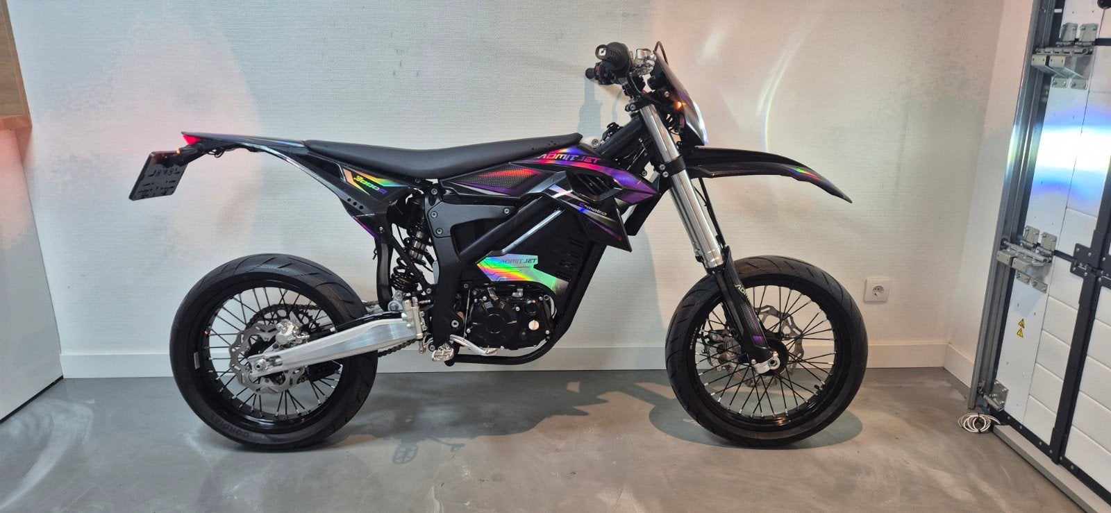 Admitjet 3000 supermoto no surron, Motoren, Ophalen