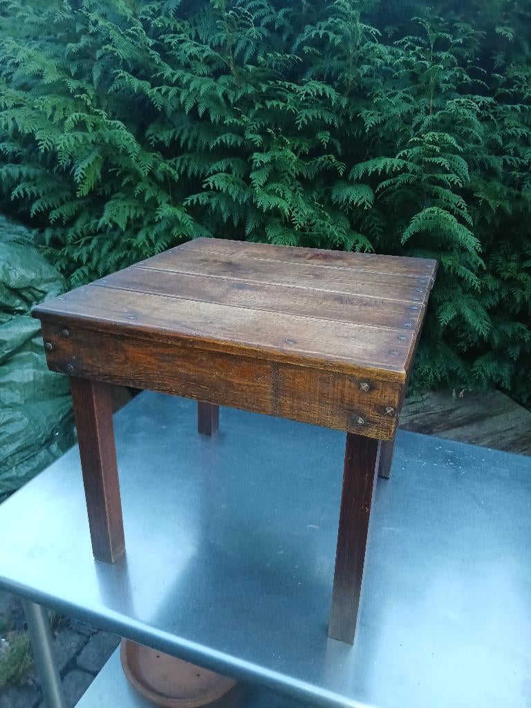 houten tafeltje bijzettafeltje hout 51 x 52 x 47cm, Huis en Inrichting, Tafels | Bijzettafels, Minder dan 55 cm, Gebruikt, Vierkant