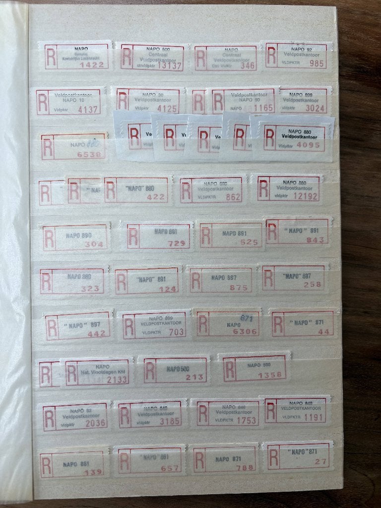 lot  +/- 60 NAPO (militaire) aantekenstrookjes, Verzenden