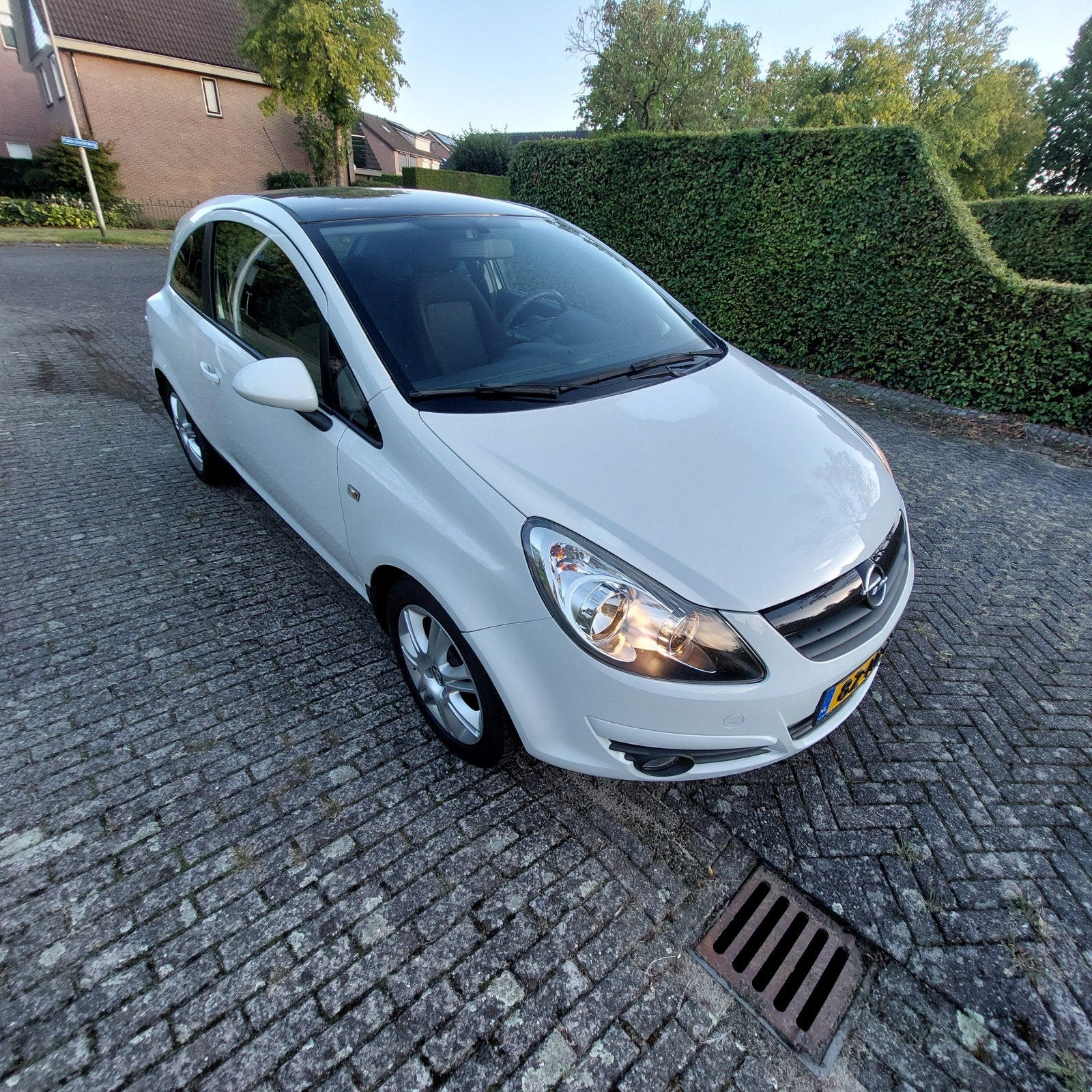 Opel Corsa 1.4 16V 3D 2011 Wit, Voorwielaandrijving, 101 pk, 1398 cc, 4 cilinders
