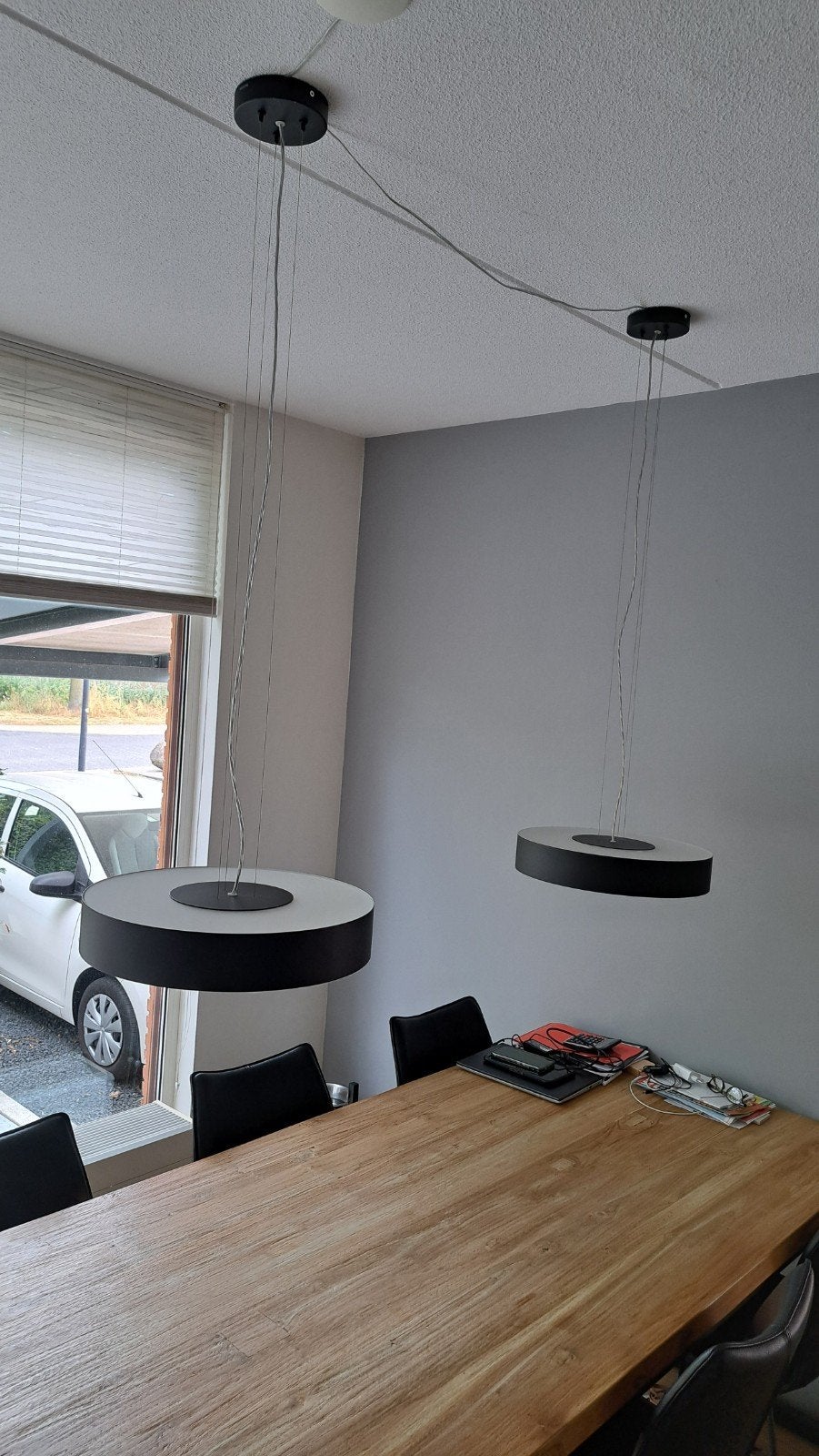 2 Philips Hue Fair hanglampen Zwart White Ambiance + DIM Swi, Ophalen, Zo goed als nieuw, Glas, Modern